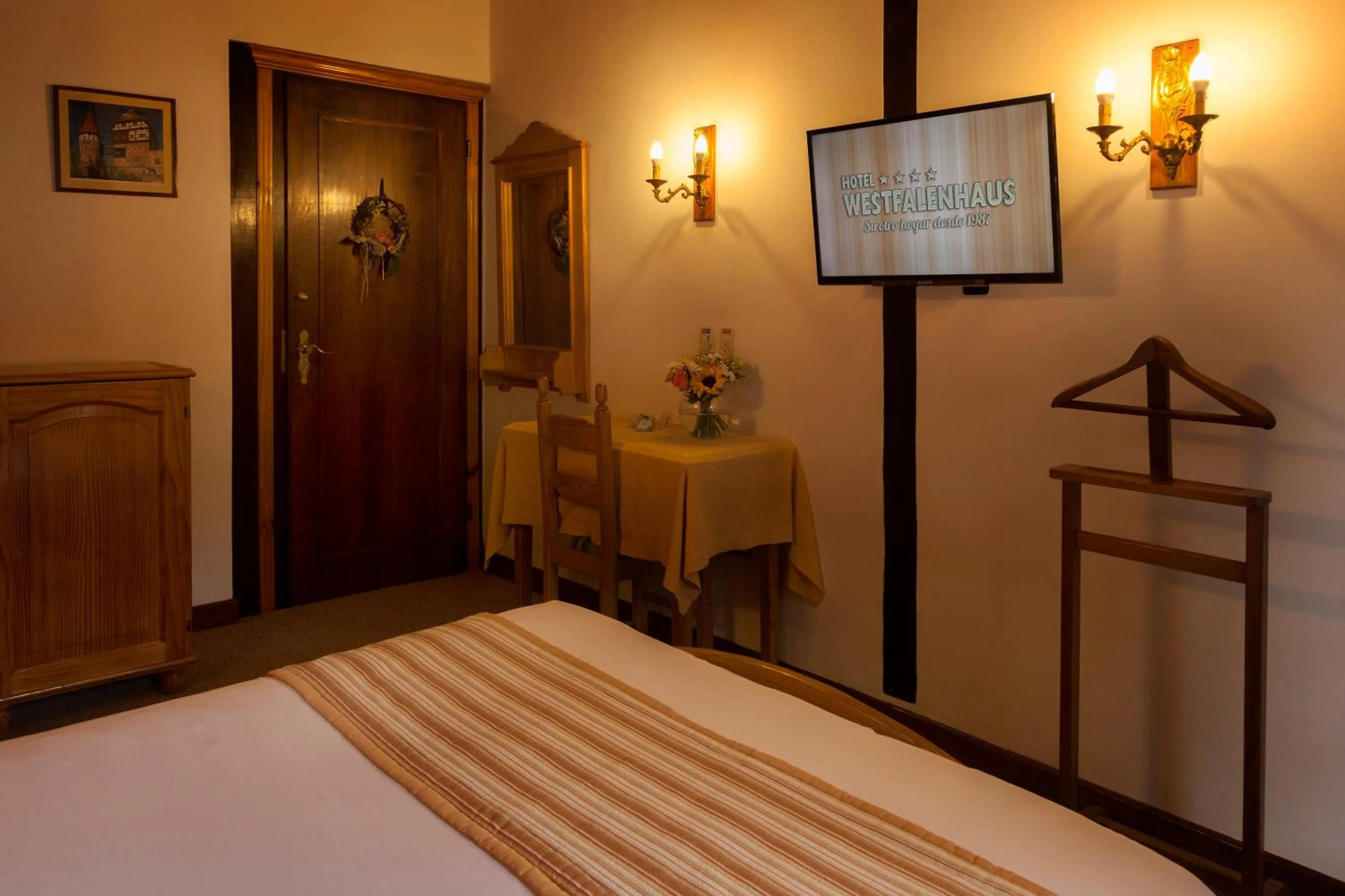 TV and multimedia, Bed in Hotel Westfalenhaus