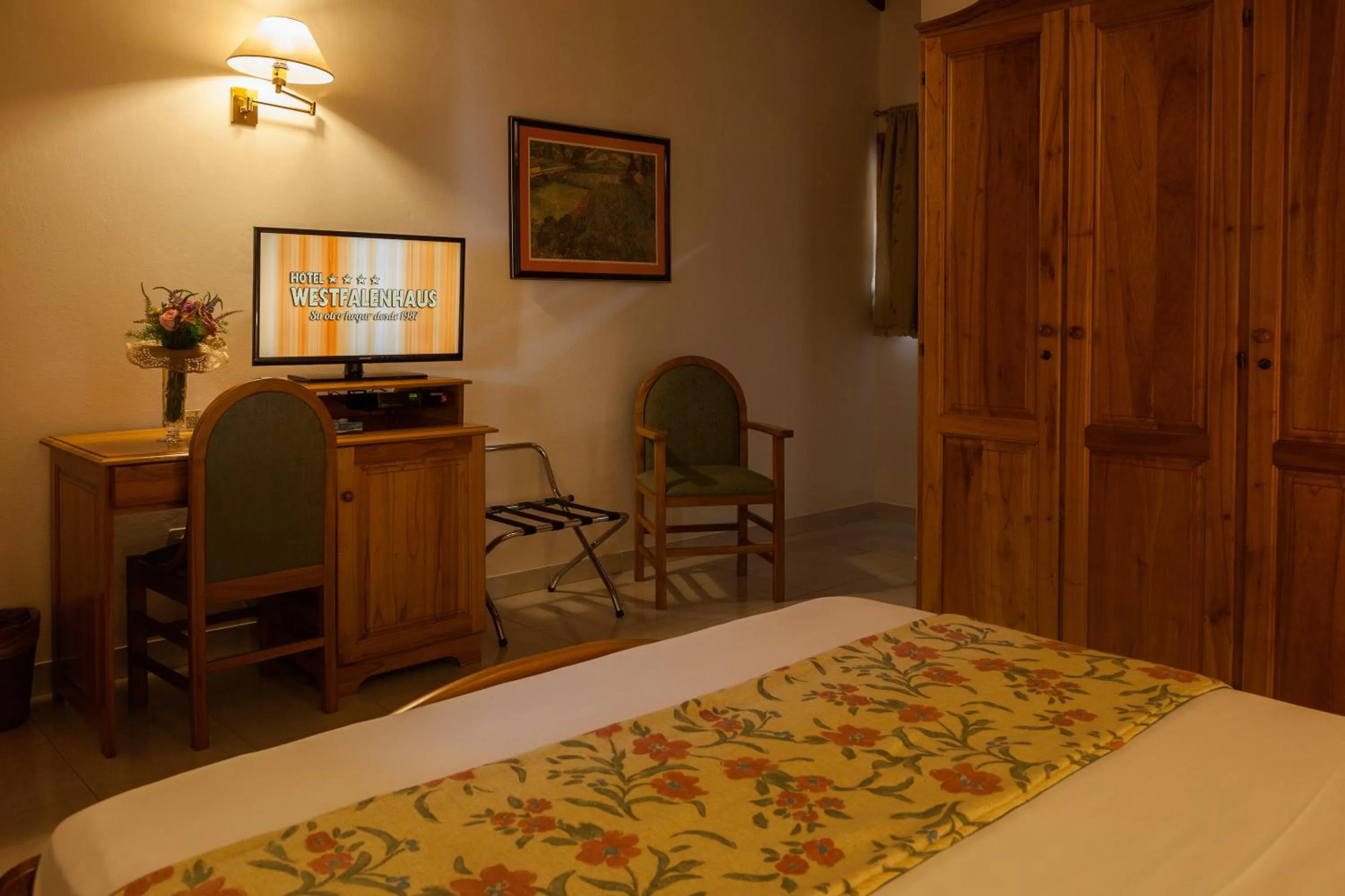 Bedroom, Bed in Hotel Westfalenhaus