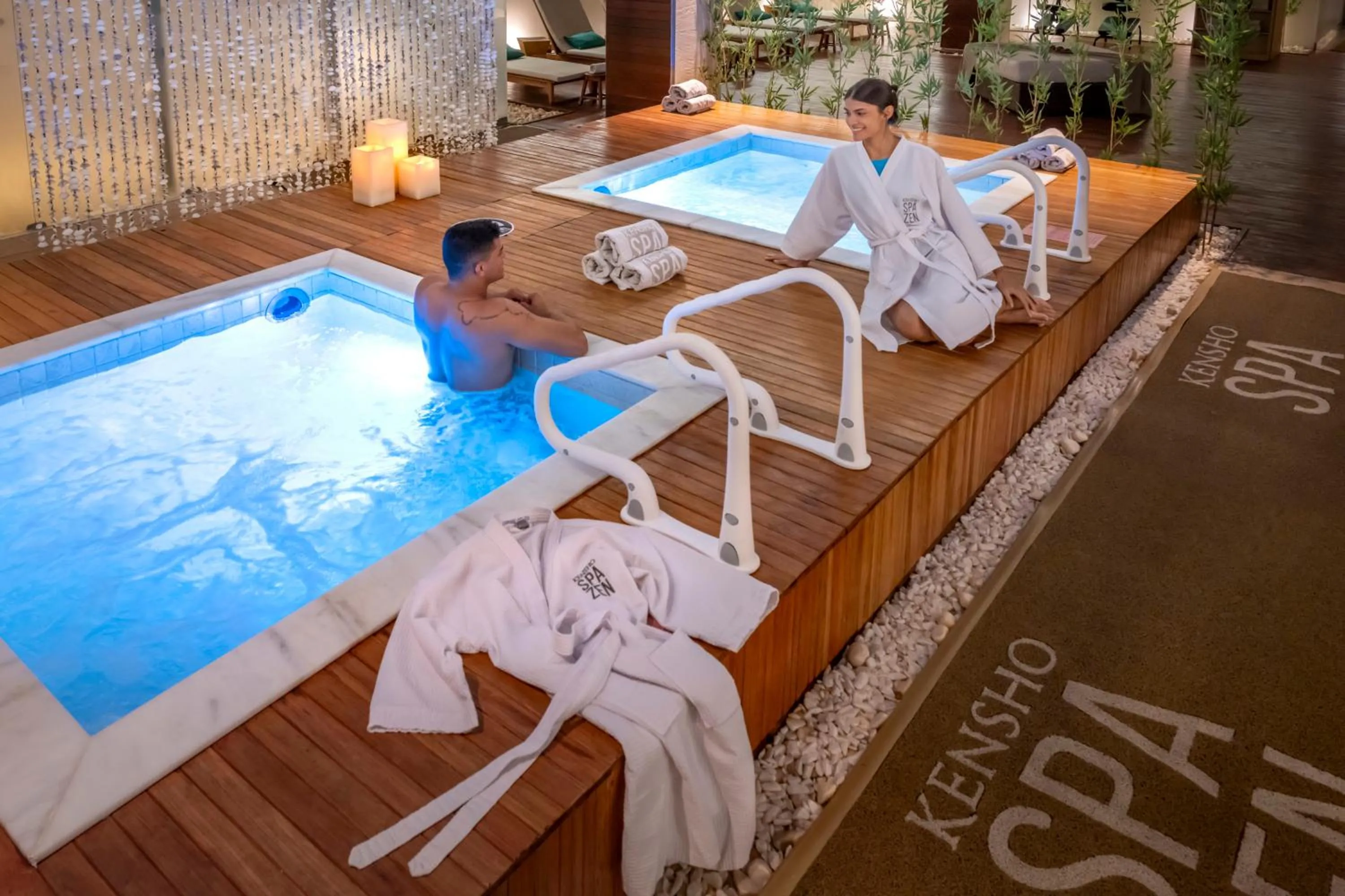 Hot Tub in SERHS Experience Suítes