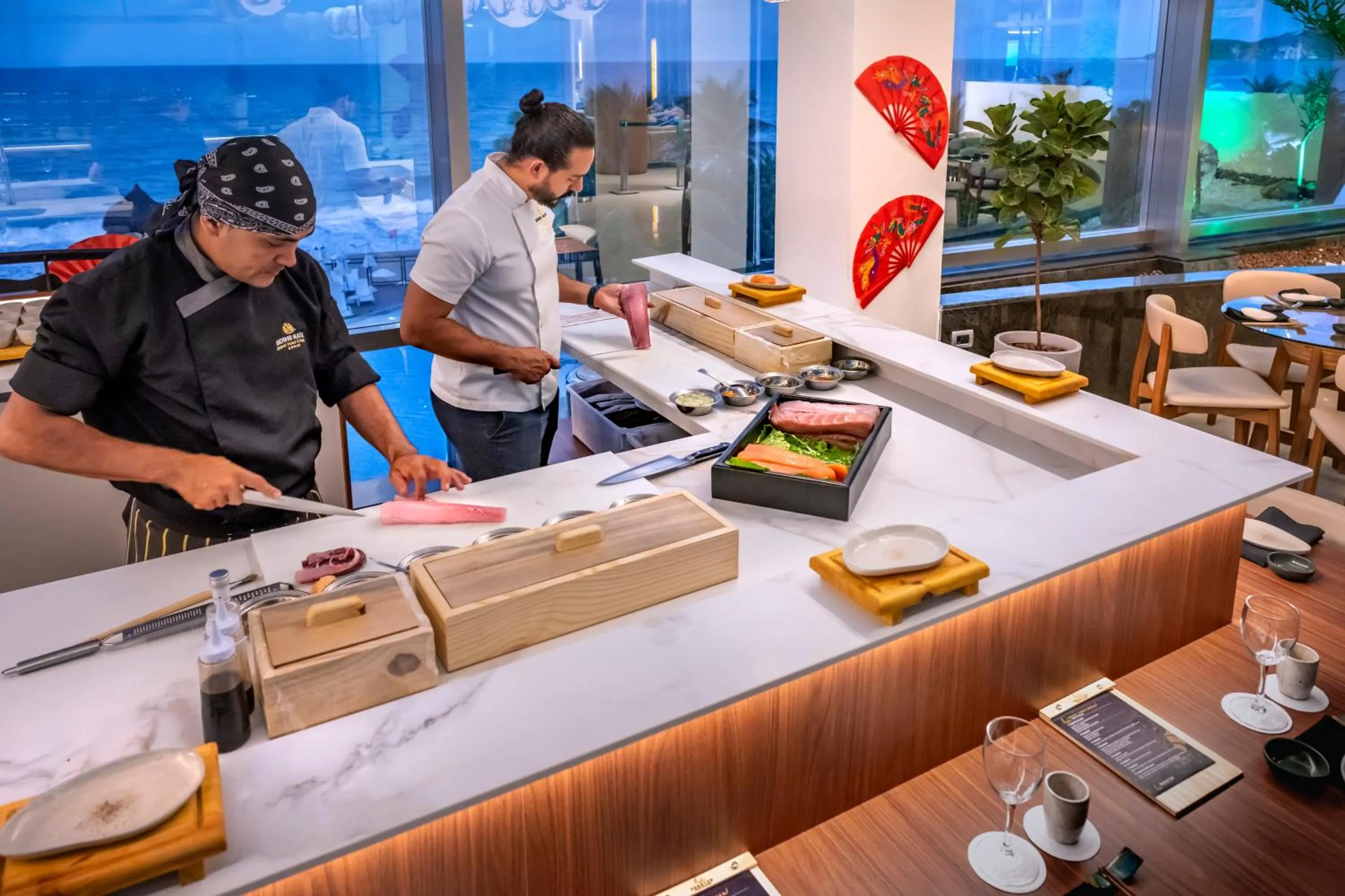 Staff in SERHS Experience Suítes