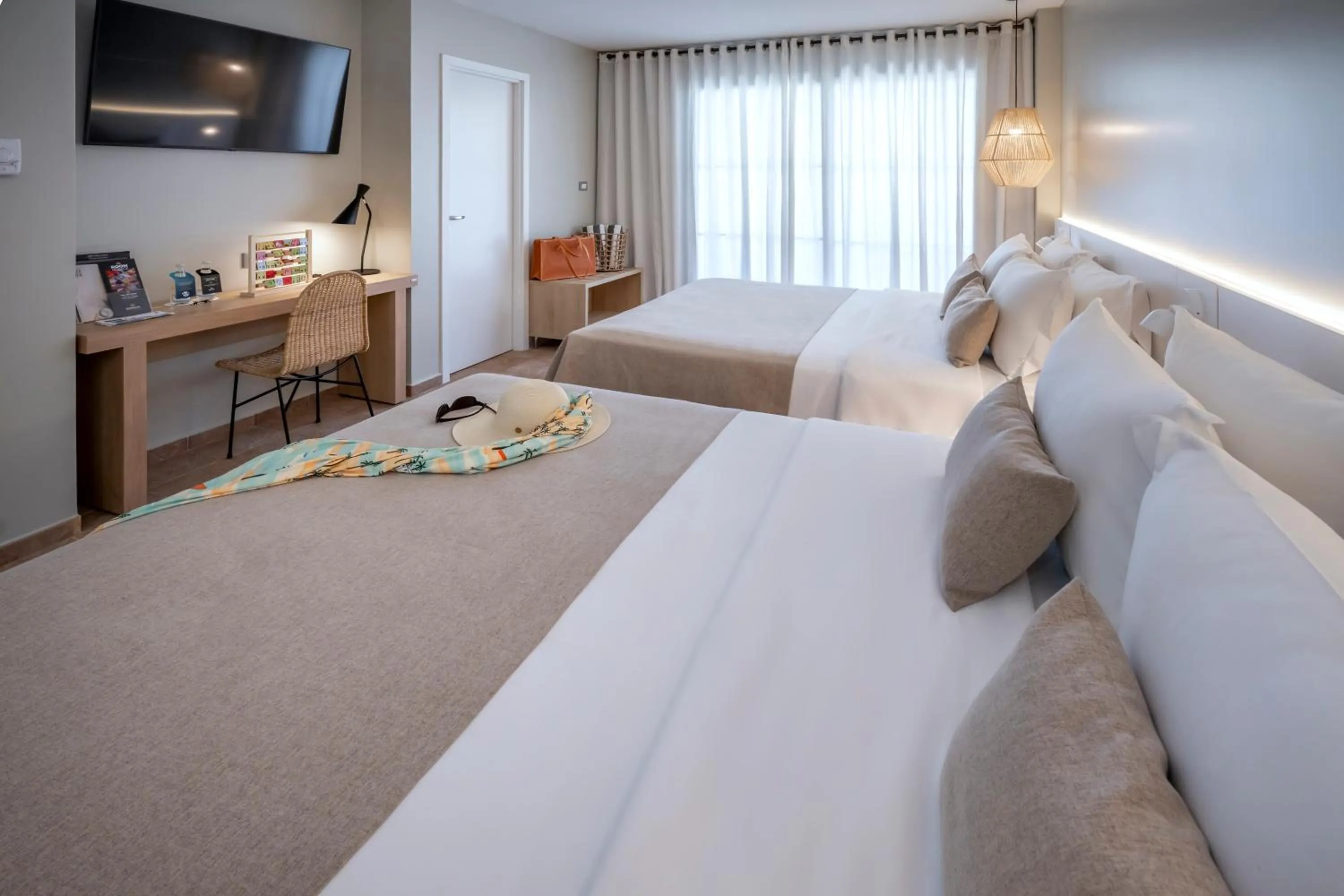 Bed in SERHS Experience Suítes