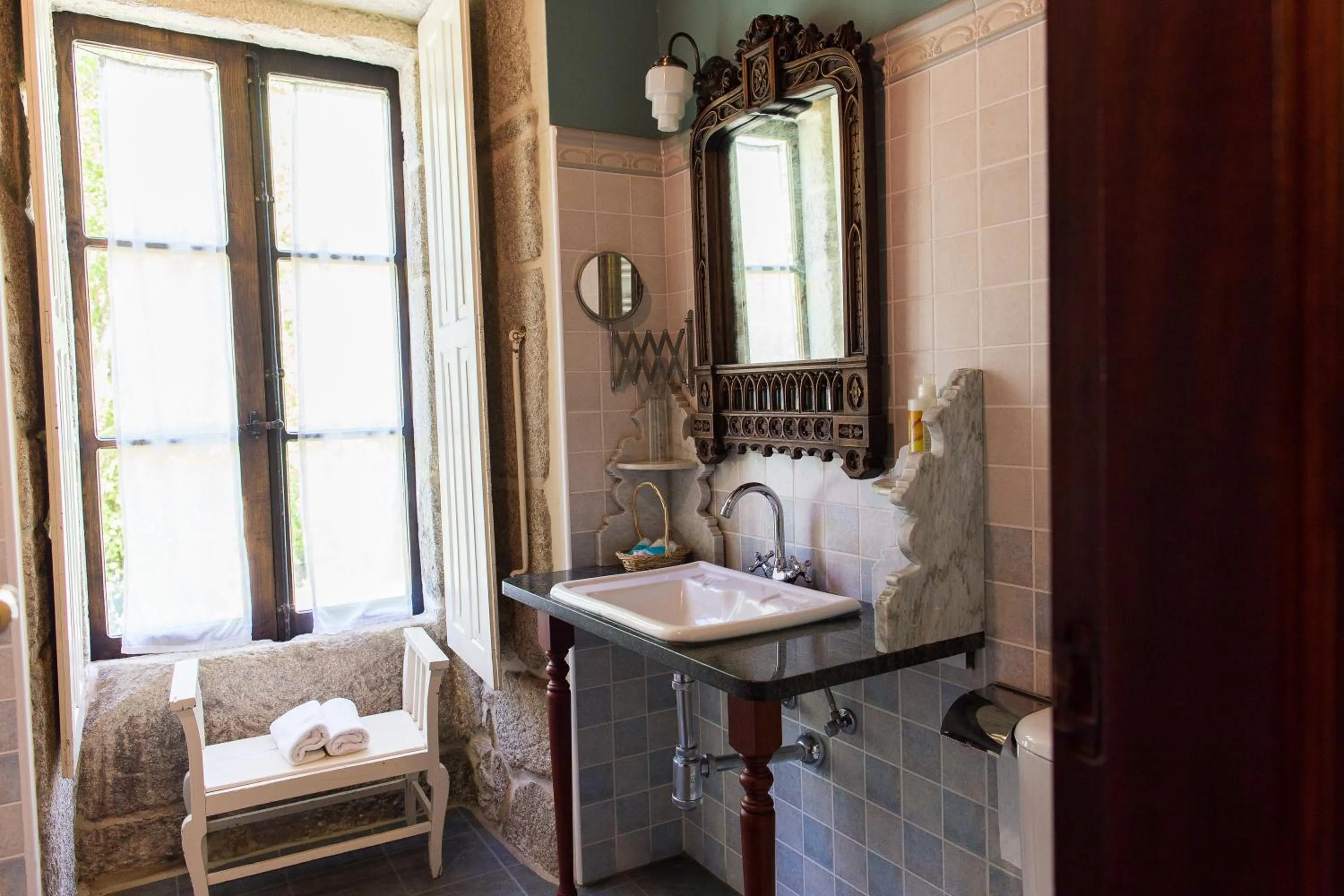 Bathroom, Bed in Pazo Larache