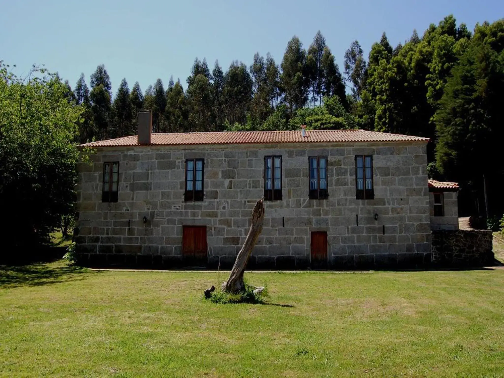 Facade/entrance in Pazo Larache Facade/entrance in Pazo Larache