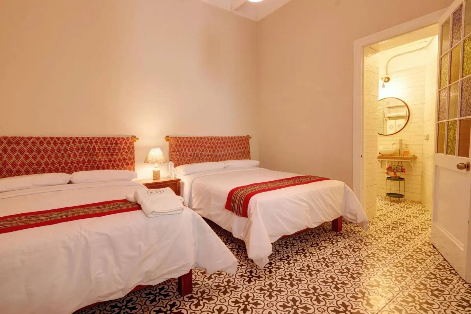 Twin Room with Two Double Beds in Casa Porta Twin Room with Two Double Beds in Casa Porta