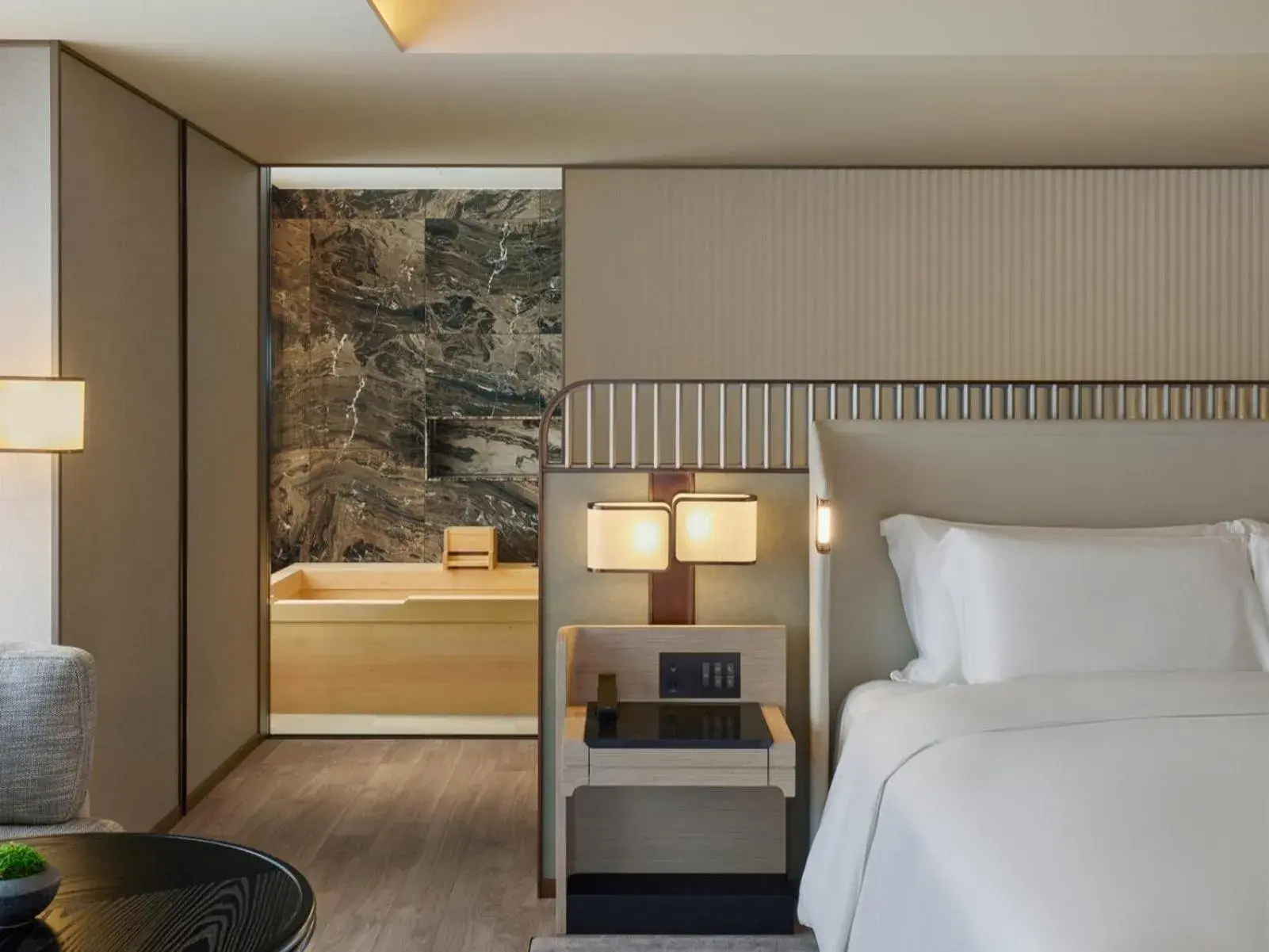 Bed in Dusit Thani Kyoto Bed in Dusit Thani Kyoto