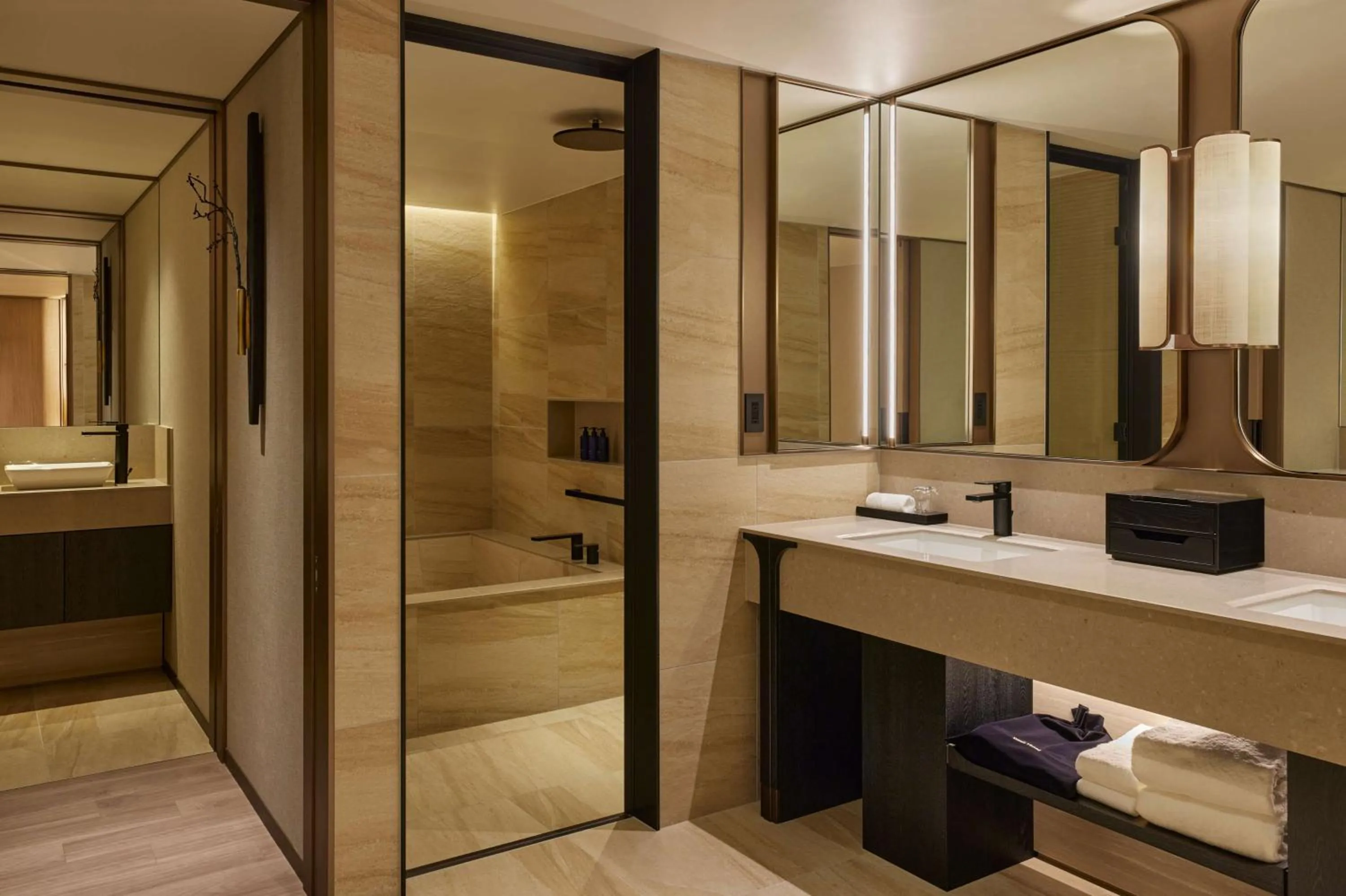 Shower in Dusit Thani Kyoto