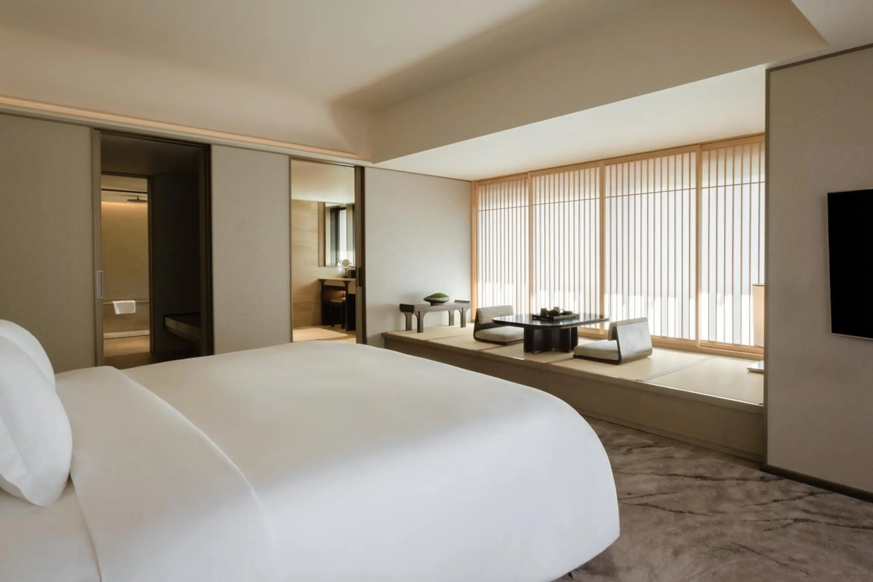 King Suite in Dusit Thani Kyoto King Suite in Dusit Thani Kyoto