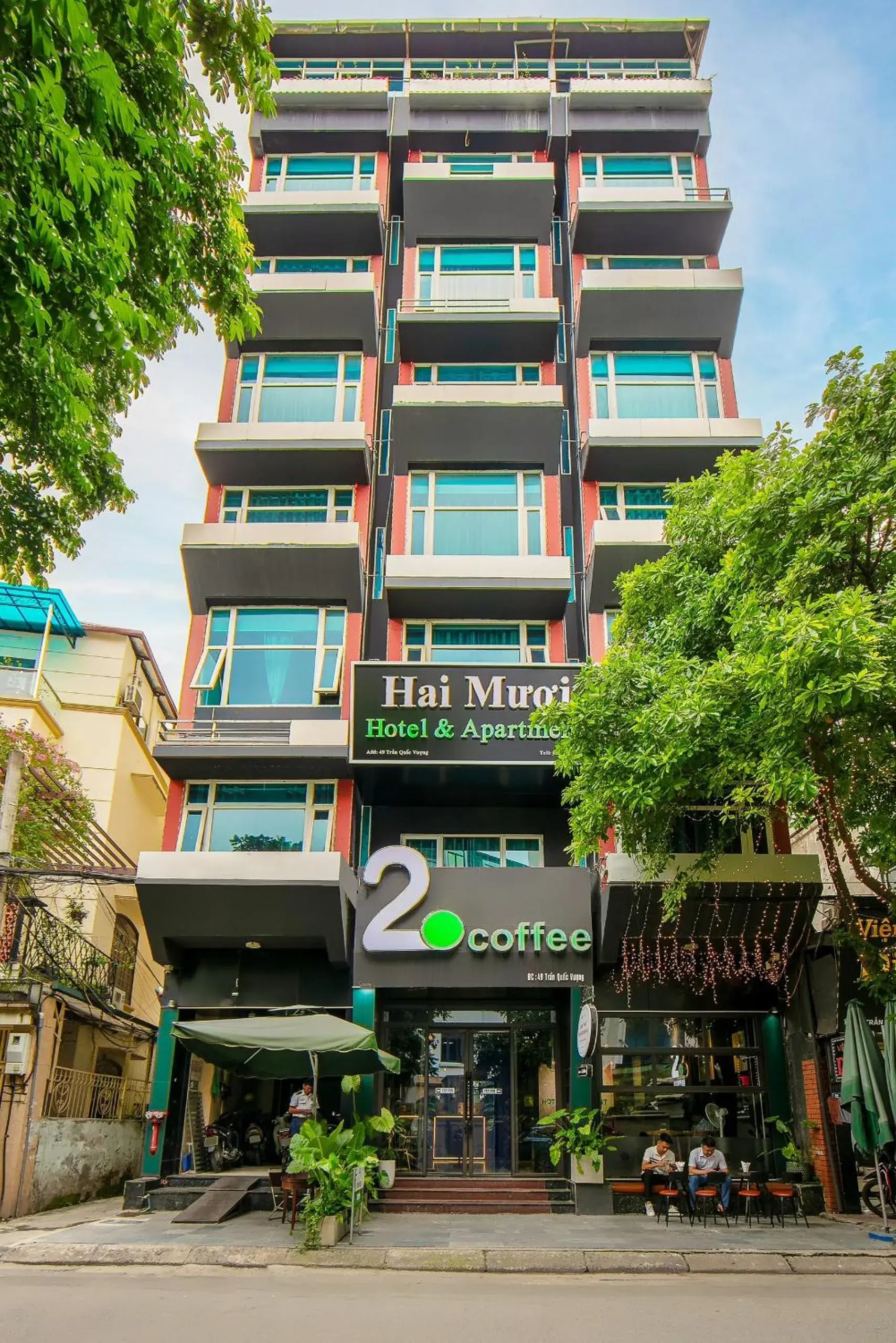 Property building in Hai Mươi Hotel & Apartment Property building in Hai Mươi Hotel & Apartment