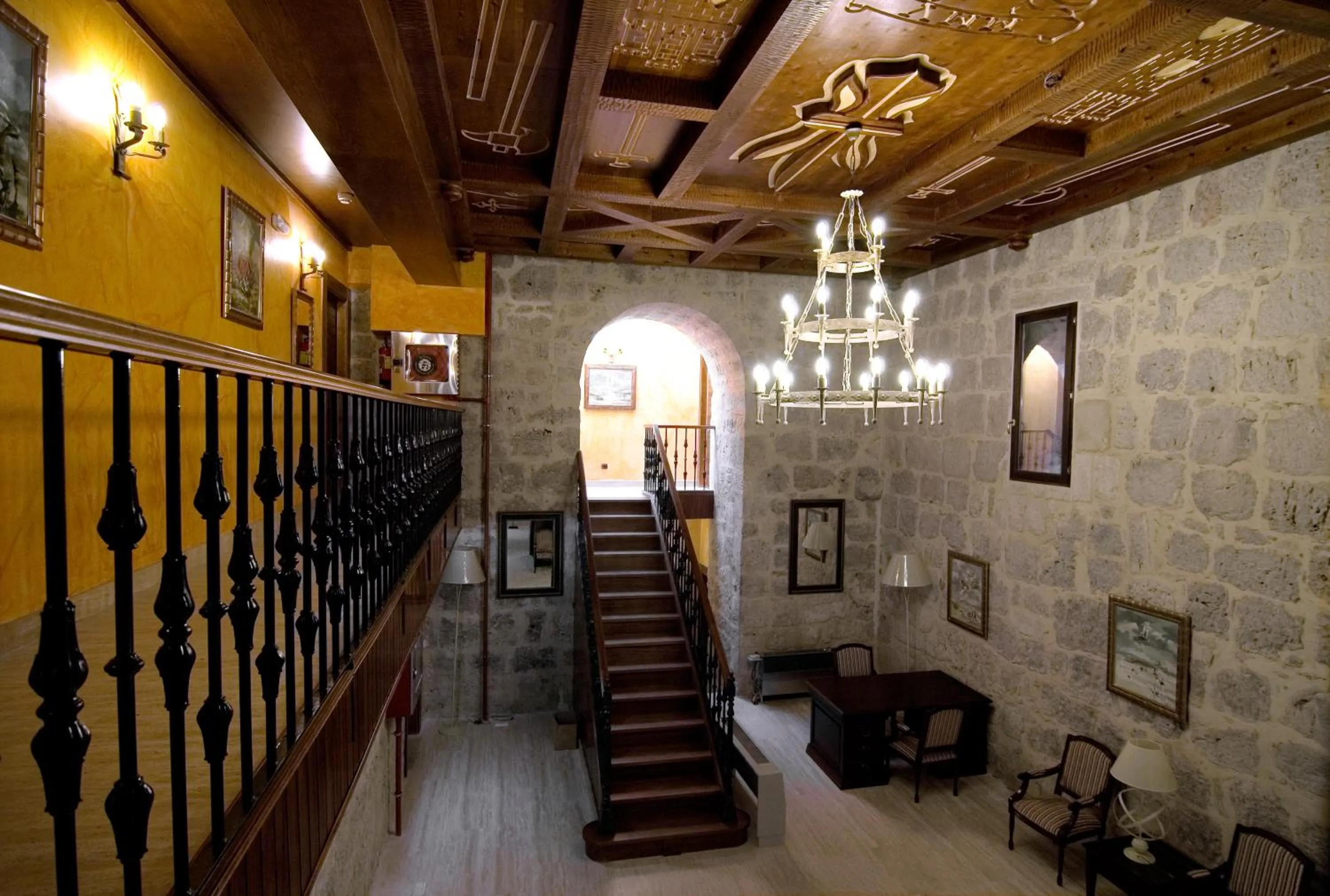 Library in Señorio de Olmillos