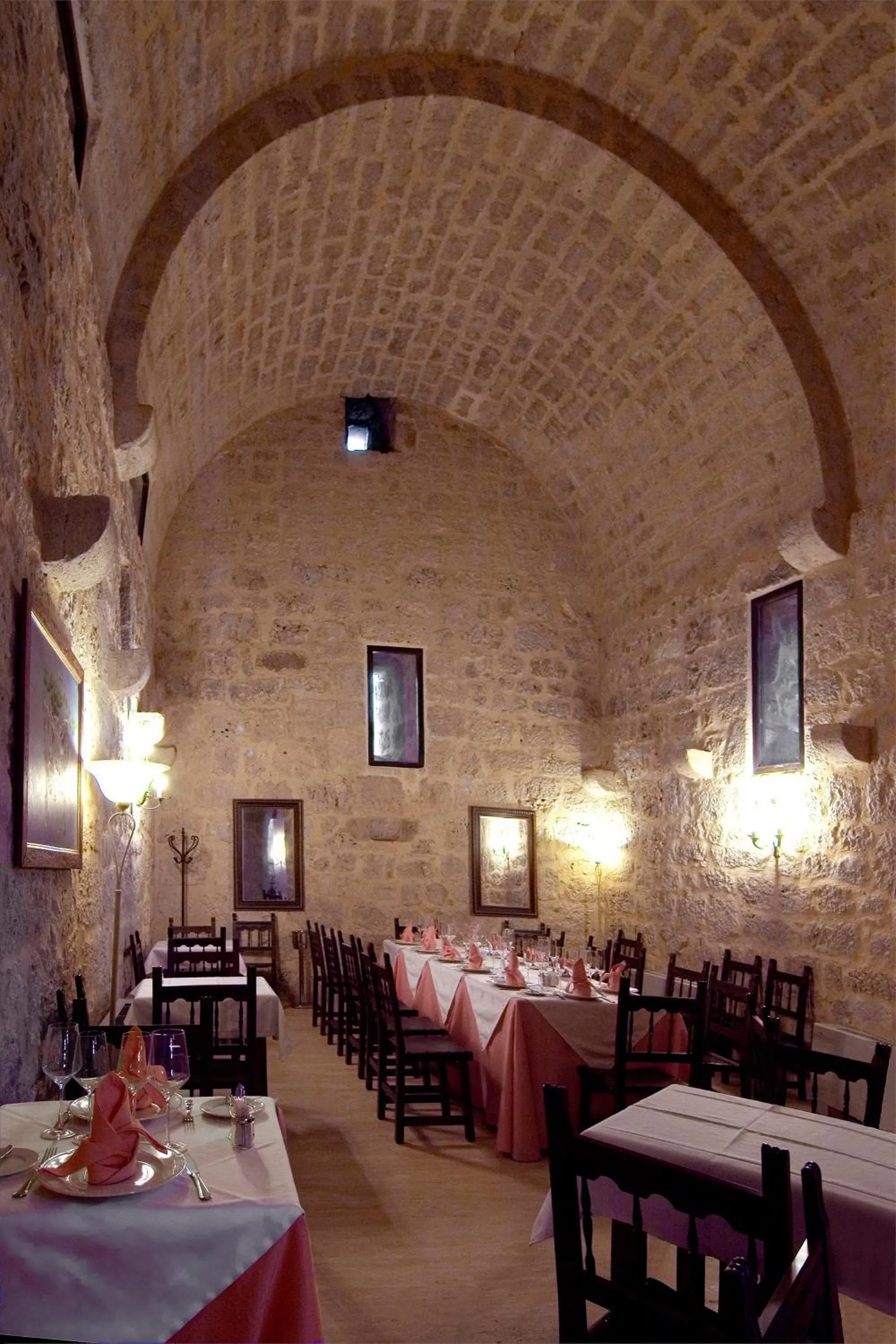 Restaurant/places to eat in Señorio de Olmillos