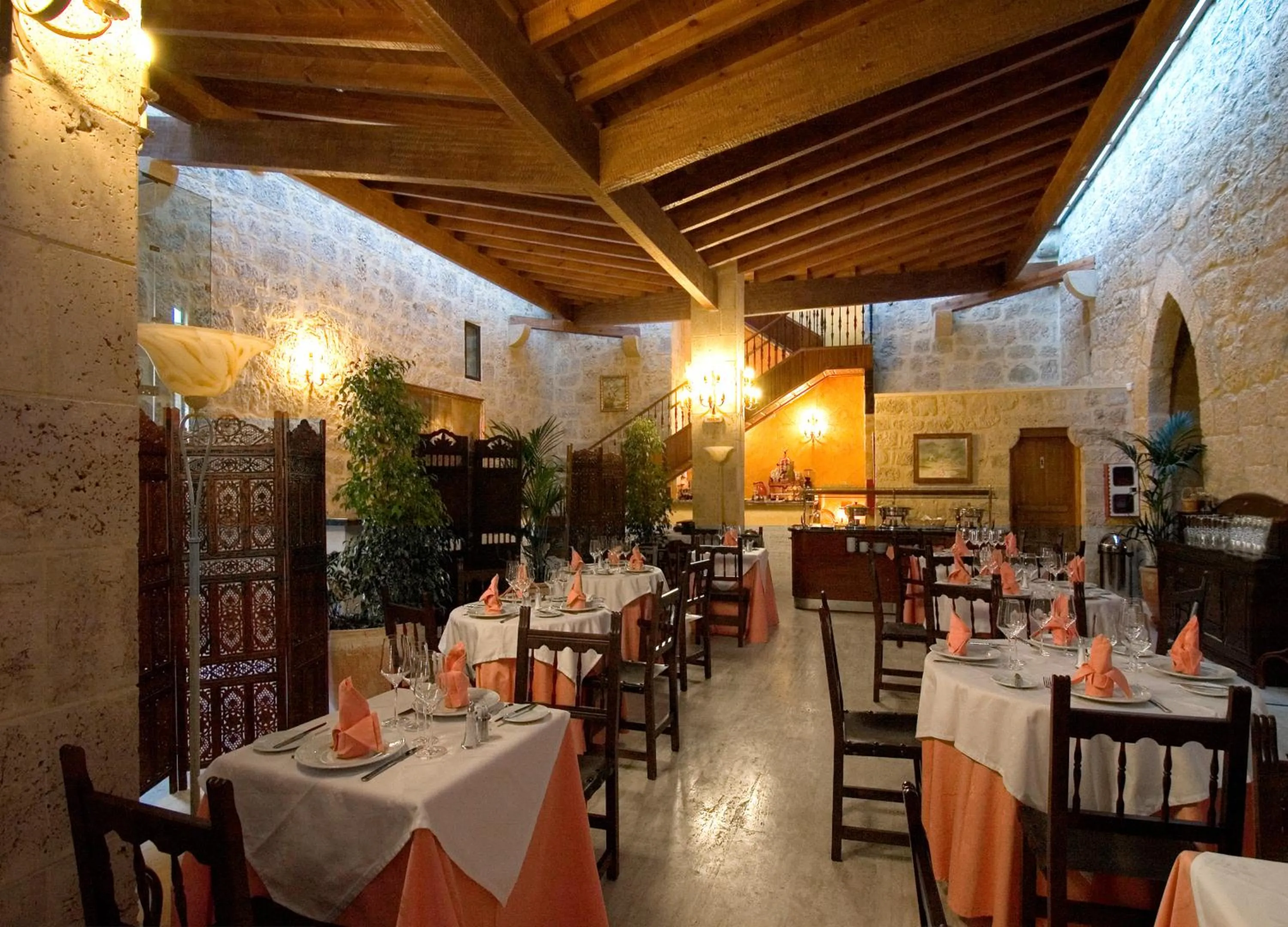 Restaurant/places to eat in Señorio de Olmillos
