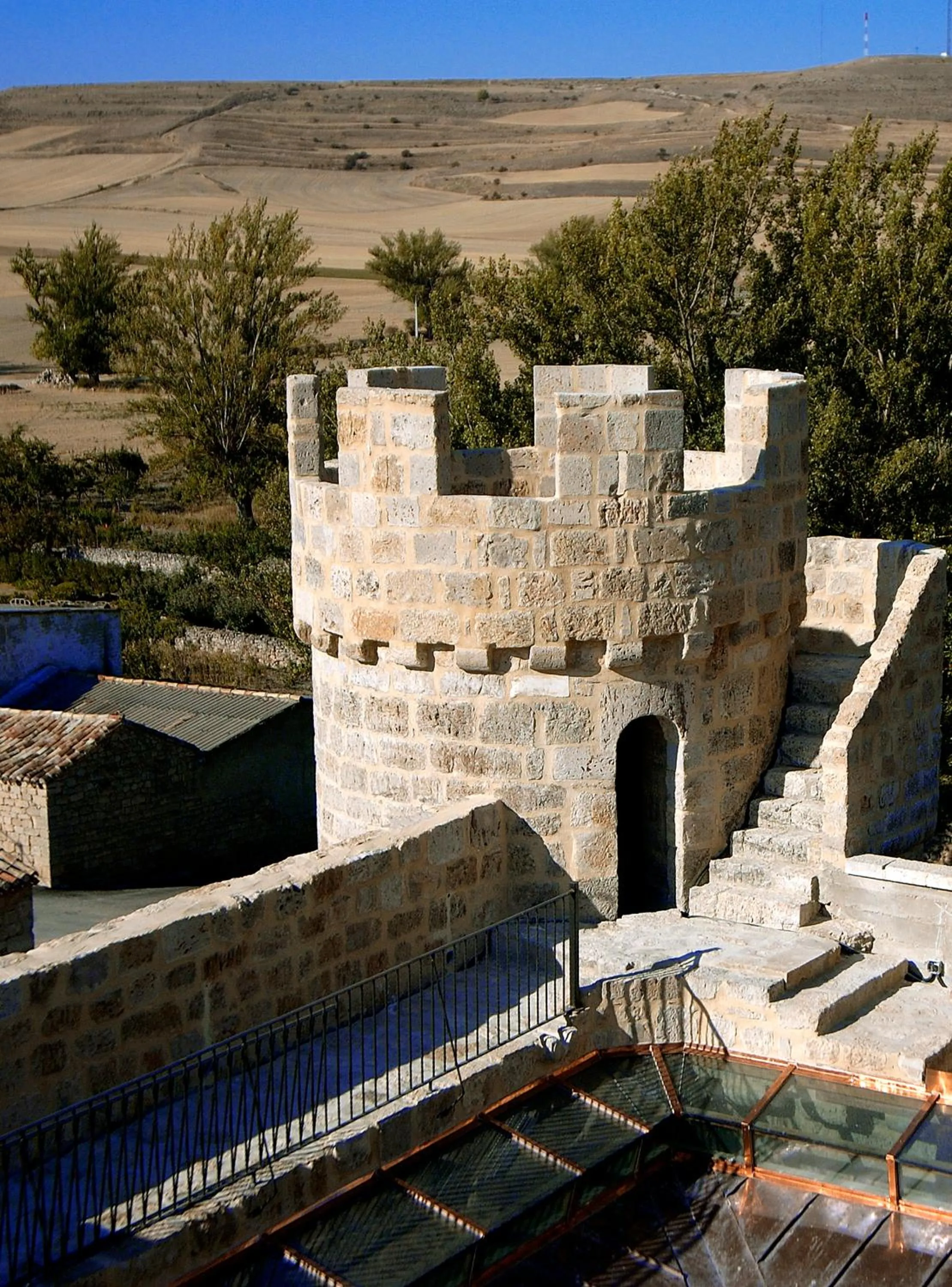 Facade/entrance in Señorio de Olmillos