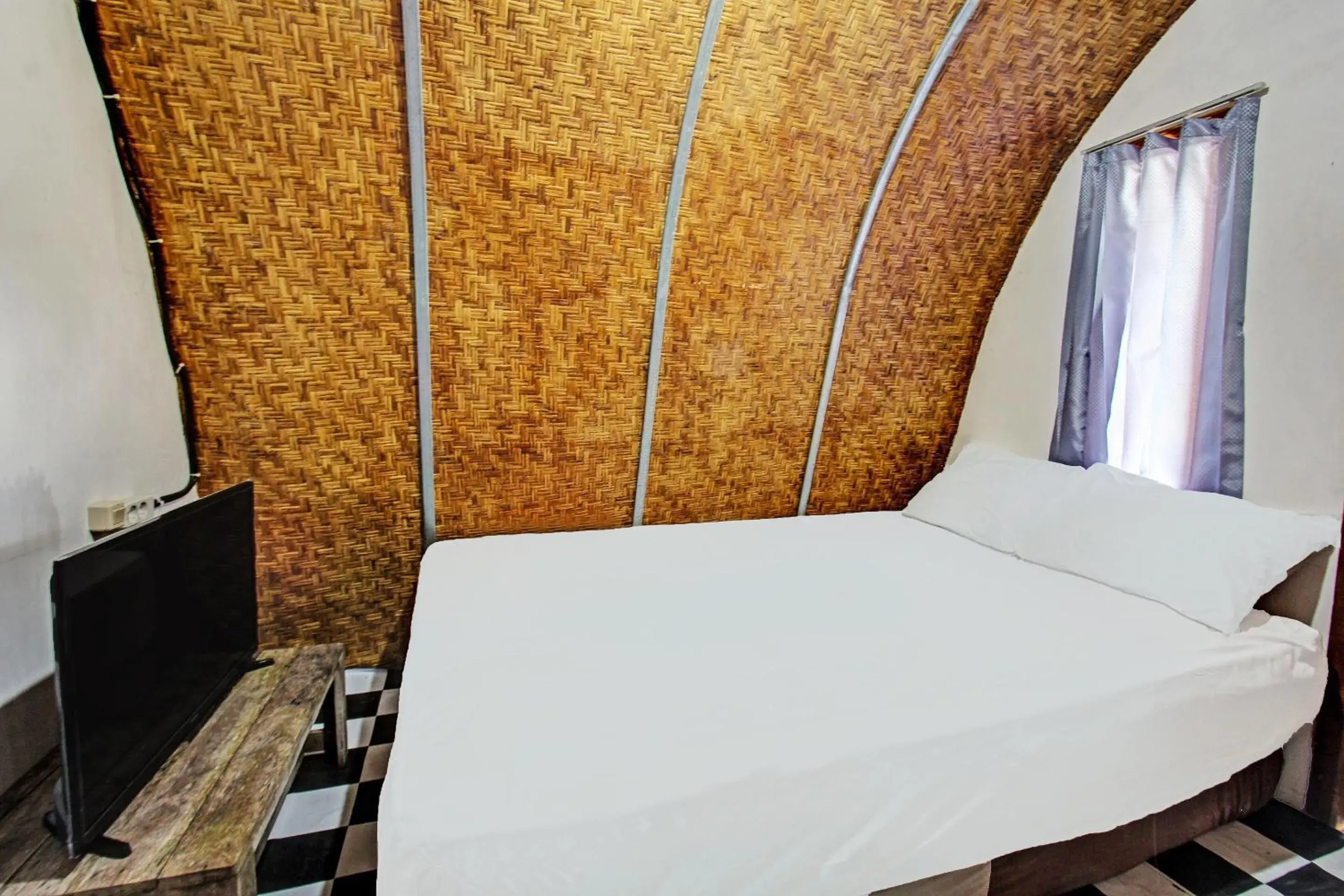 Bedroom, Bed in Hotel O Samalas Syariah Homestay Near SDN TANAK BEAK Bedroom, Bed in Hotel O Samalas Syariah Homestay Near SDN TANAK BEAK