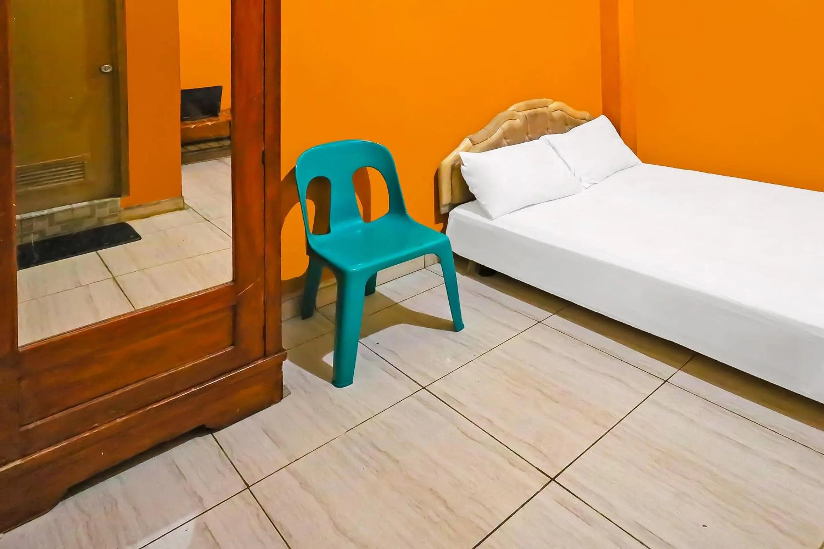 Bedroom in Hotel O Pondokan Tali Super