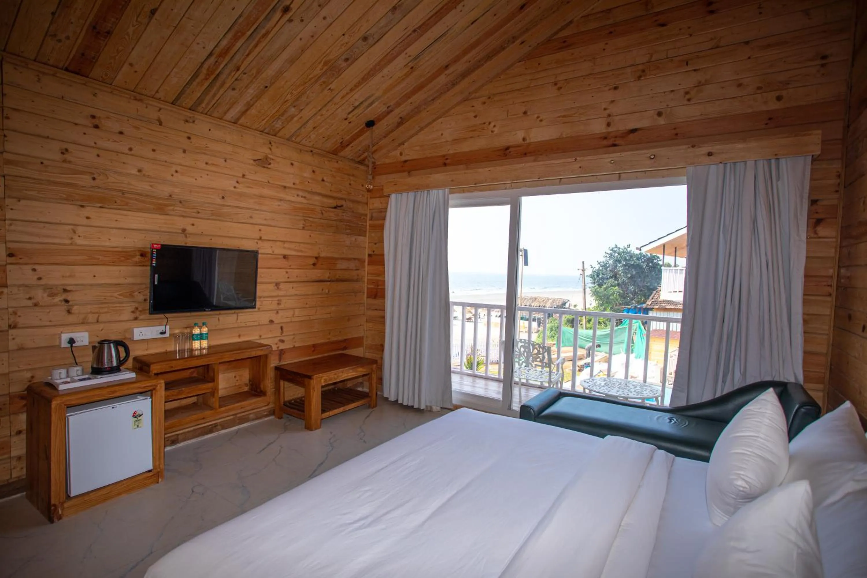 Sea view, Bed in Dallas Beach Resorts Ashvem Beach