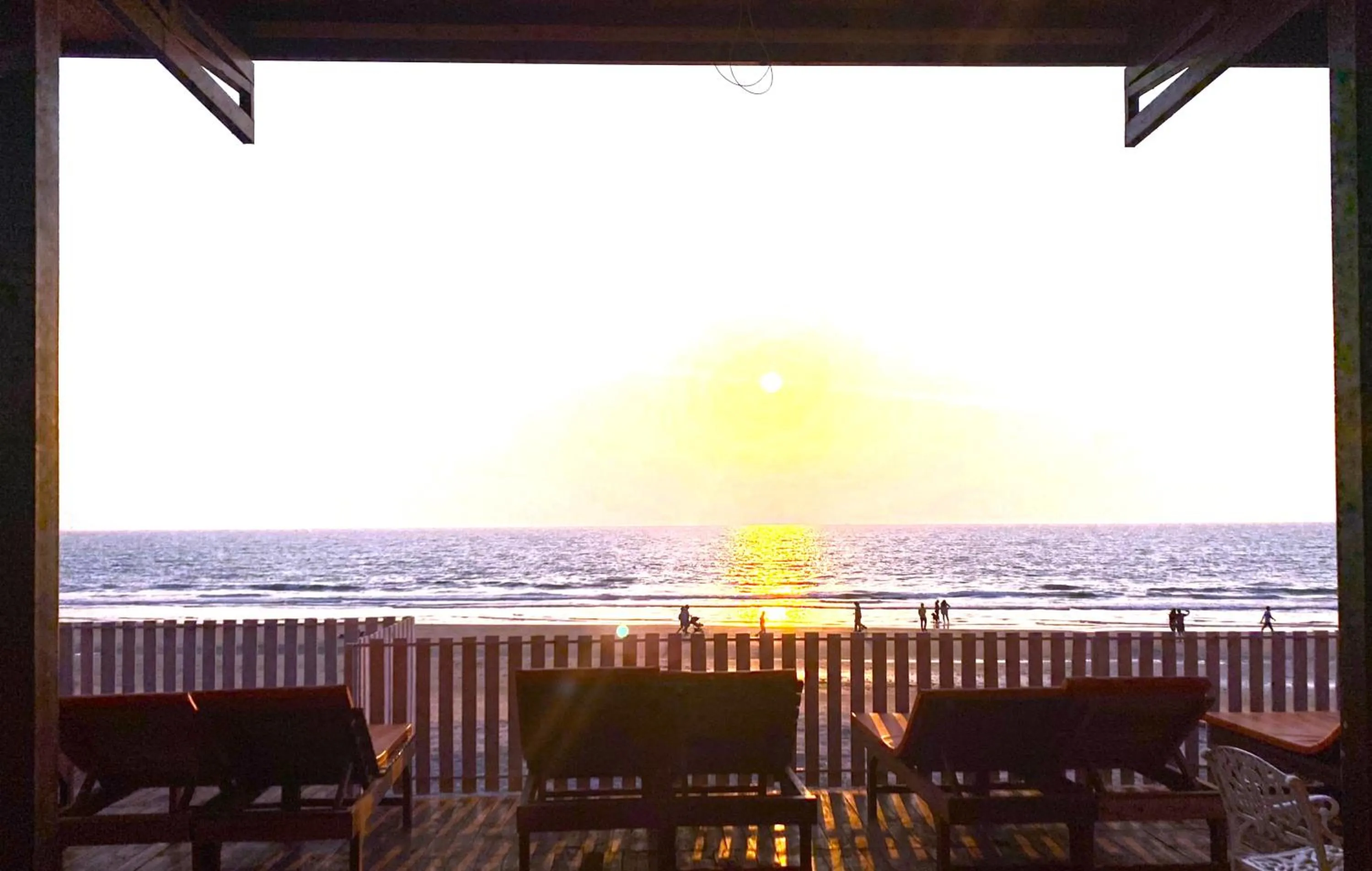 Restaurant/places to eat in Dallas Beach Resorts Ashvem Beach