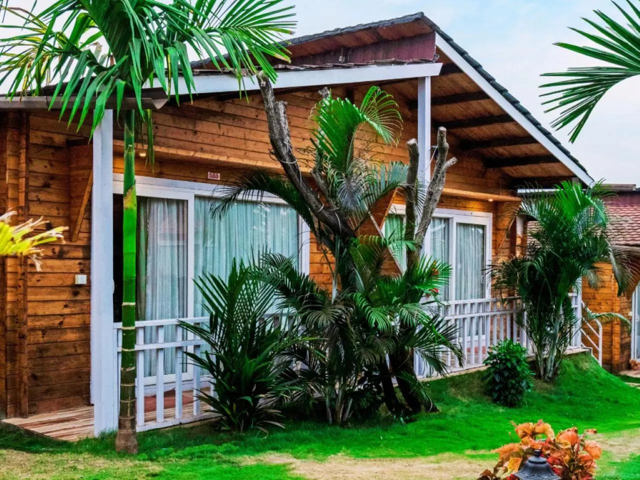 Garden view in Dallas Beach Resorts Ashvem Beach