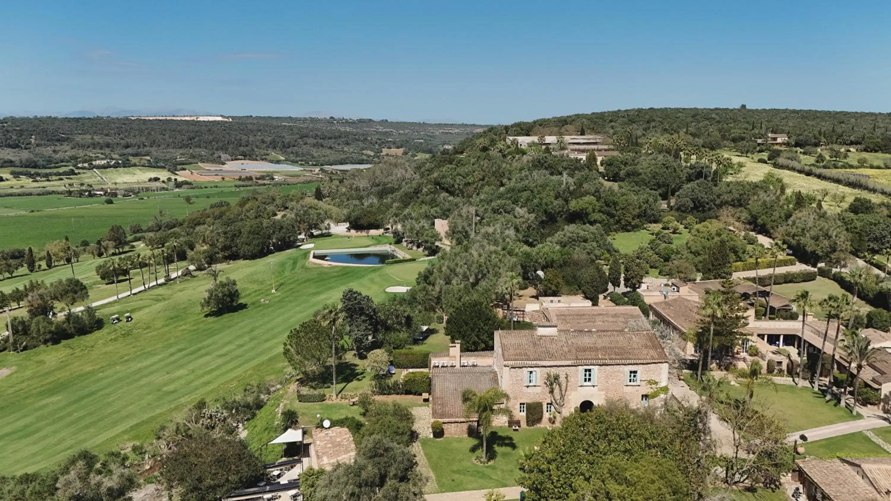 Property building in Reserva Rotana Golf Resort Property building in Reserva Rotana Golf Resort