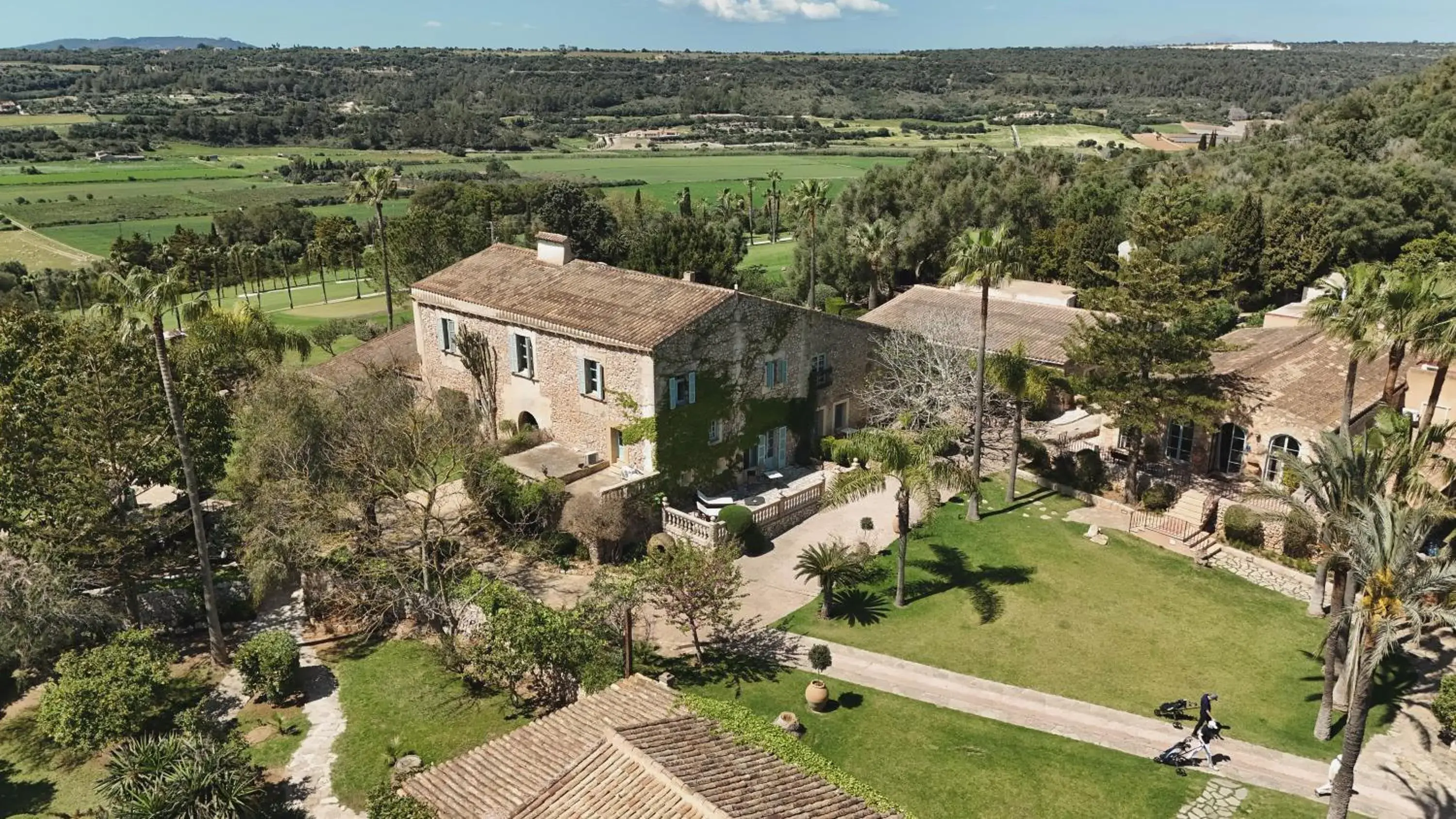 Property building in Reserva Rotana Golf Resort Property building in Reserva Rotana Golf Resort