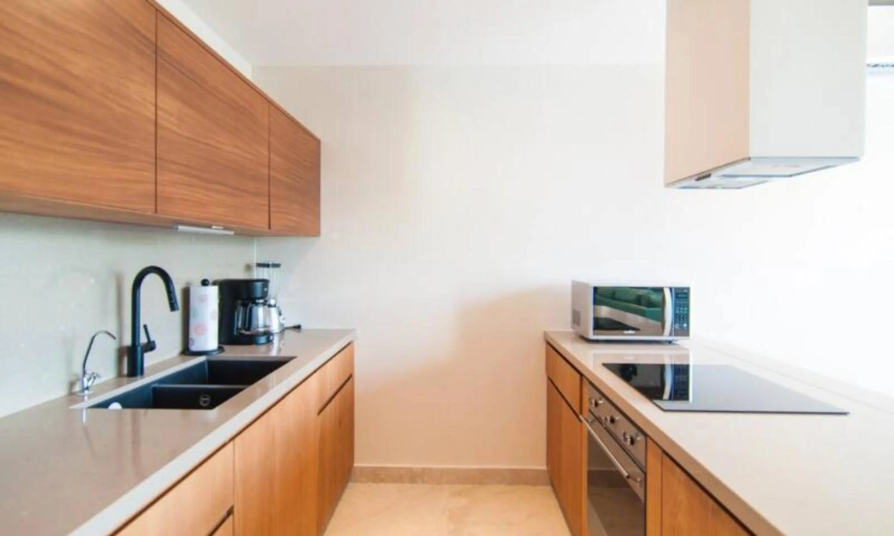 Kitchen or kitchenette in Spectacular Apartment Quiet Area Pool & Gym PURE 301