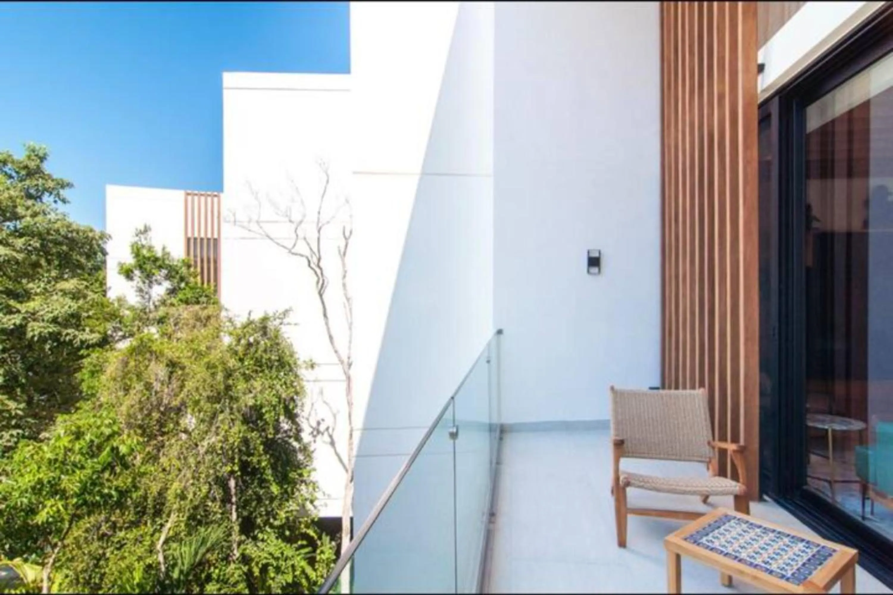 Balcony/Terrace in Spectacular Apartment Quiet Area Pool & Gym PURE 301