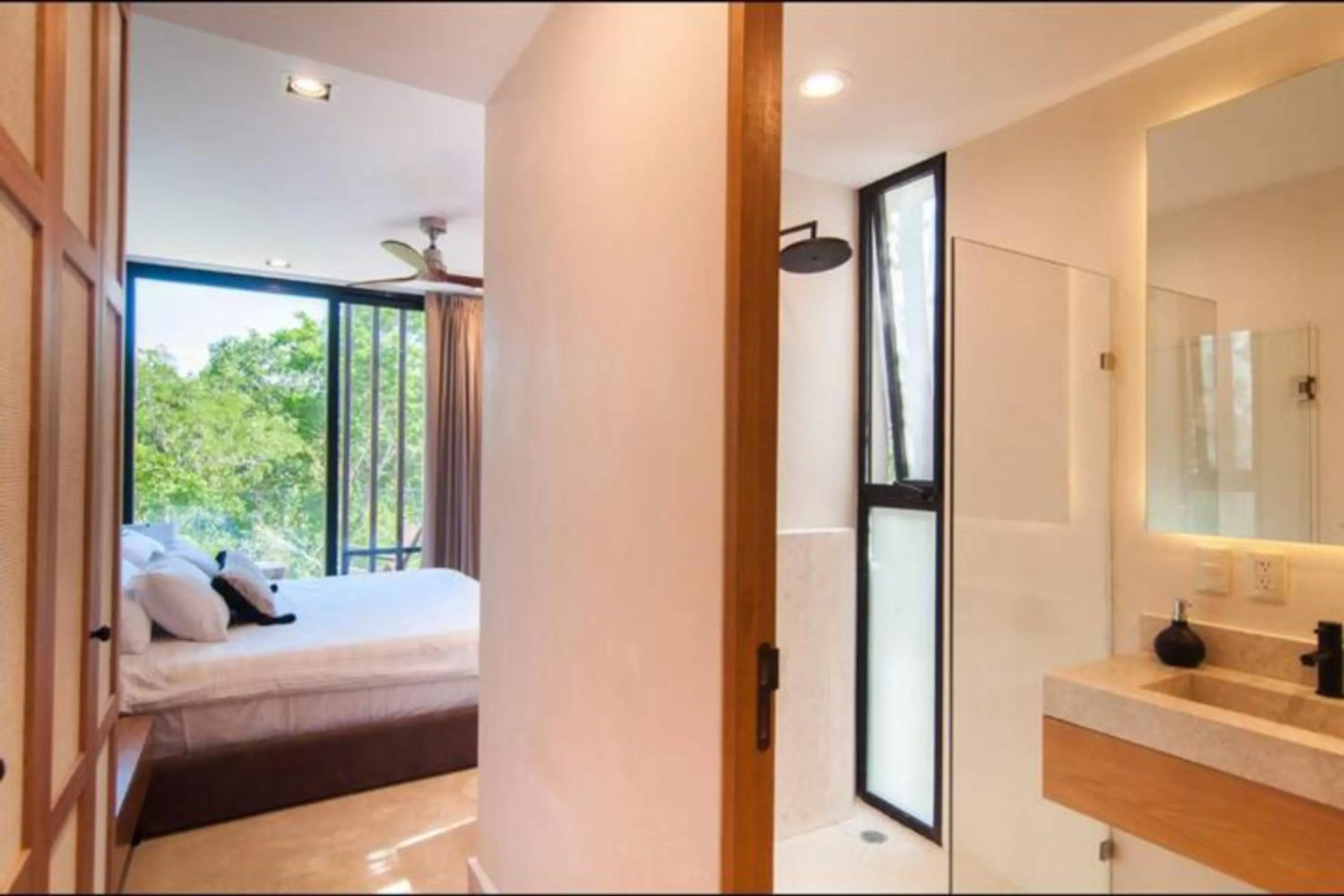 Bed in Spectacular Apartment Quiet Area Pool & Gym PURE 301