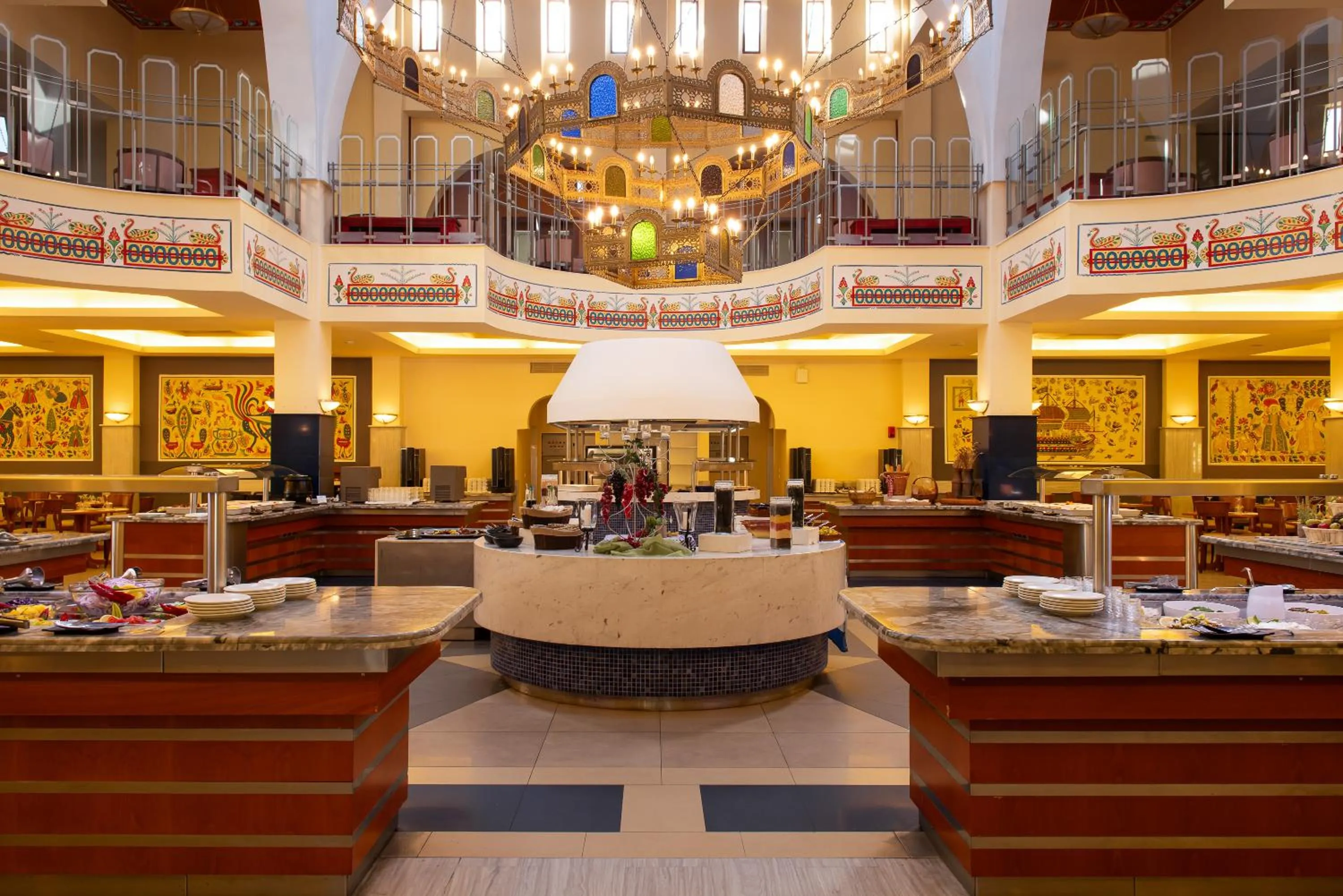 Restaurant/places to eat in Simantro Resort