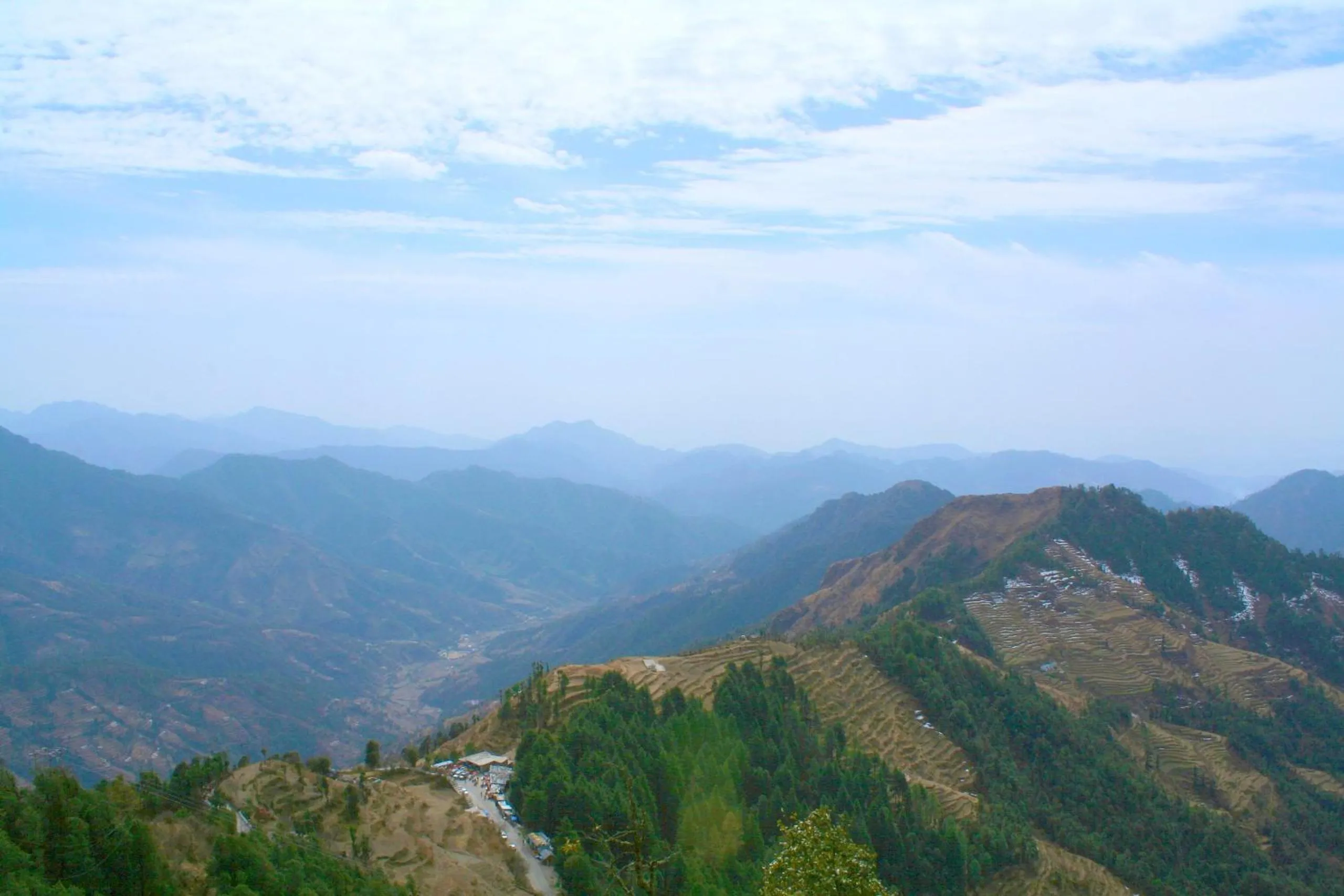 Natural landscape in LA Riqueza Dhanolti View - Mountain View Rooms - Near to Eco Park & Surkanda Devi Temple