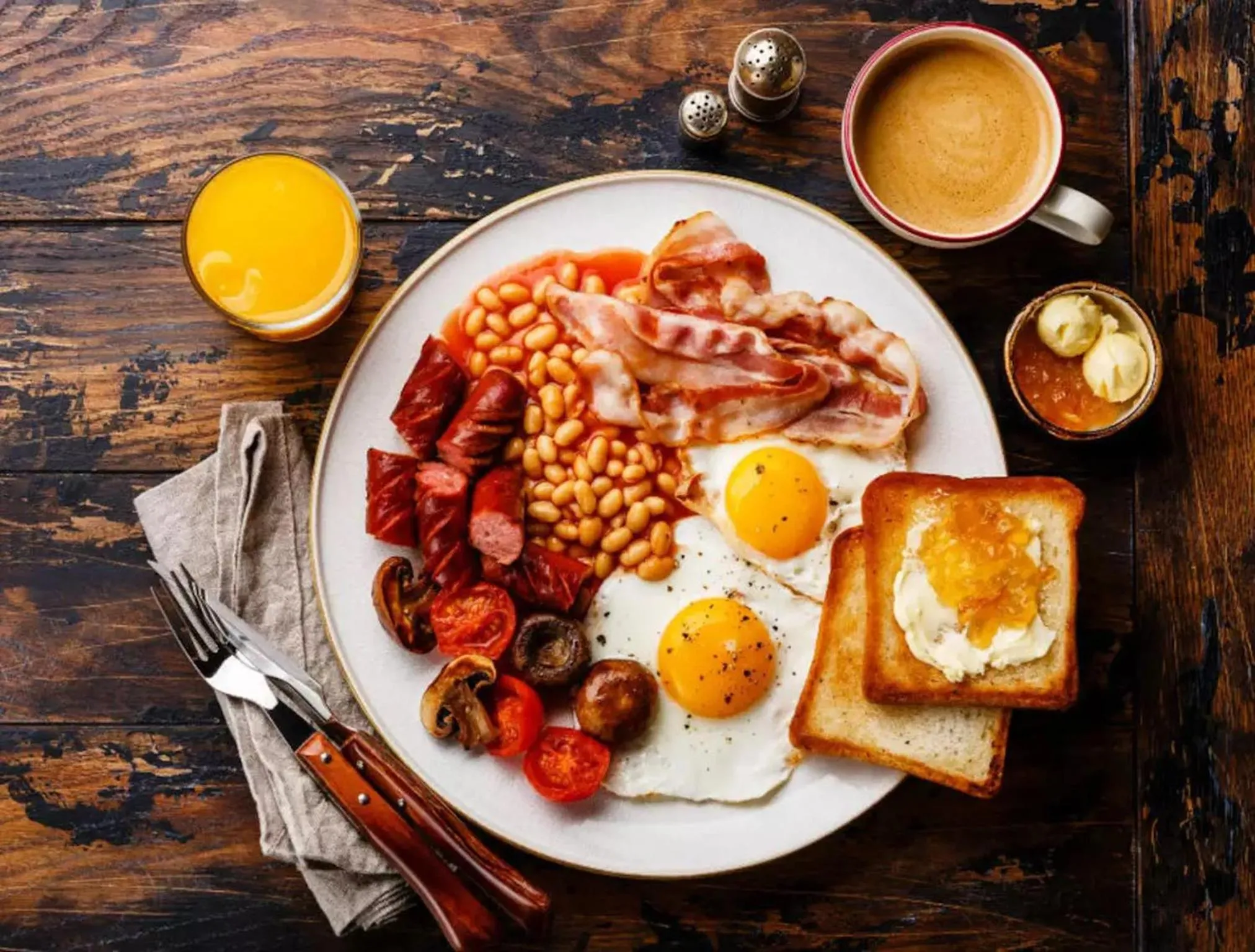 Breakfast in LA Riqueza Dhanolti View - Mountain View Rooms - Near to Eco Park & Surkanda Devi Temple