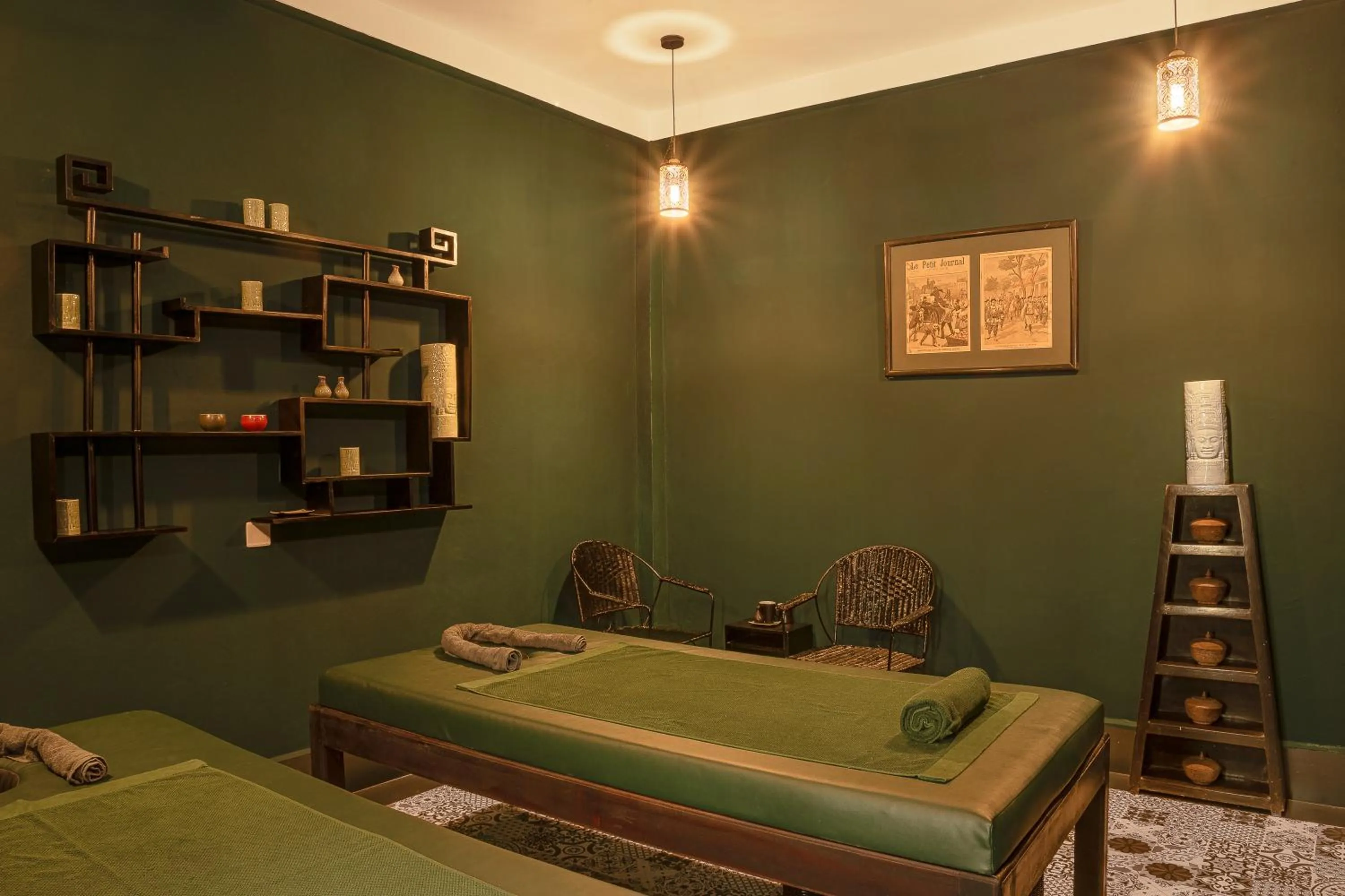 Massage in Pavillon d'Orient Boutique Hotel