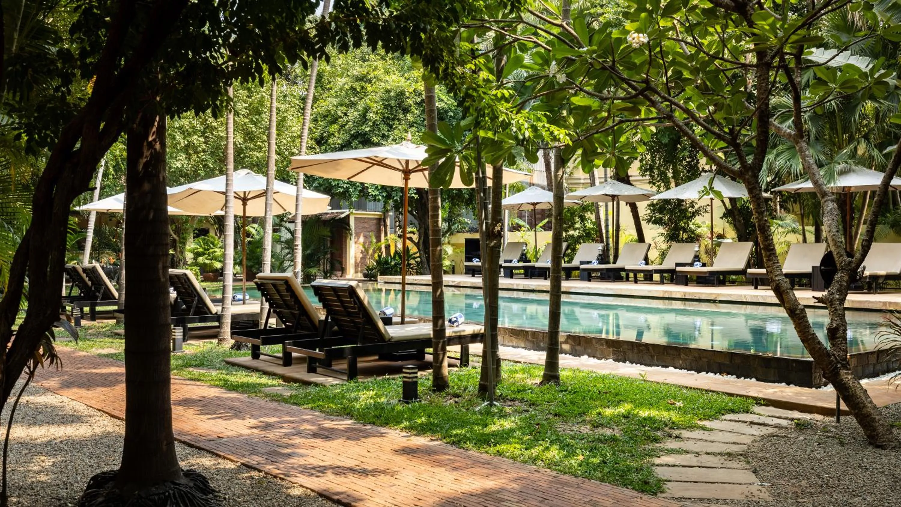 Swimming pool in Pavillon d'Orient Boutique Hotel