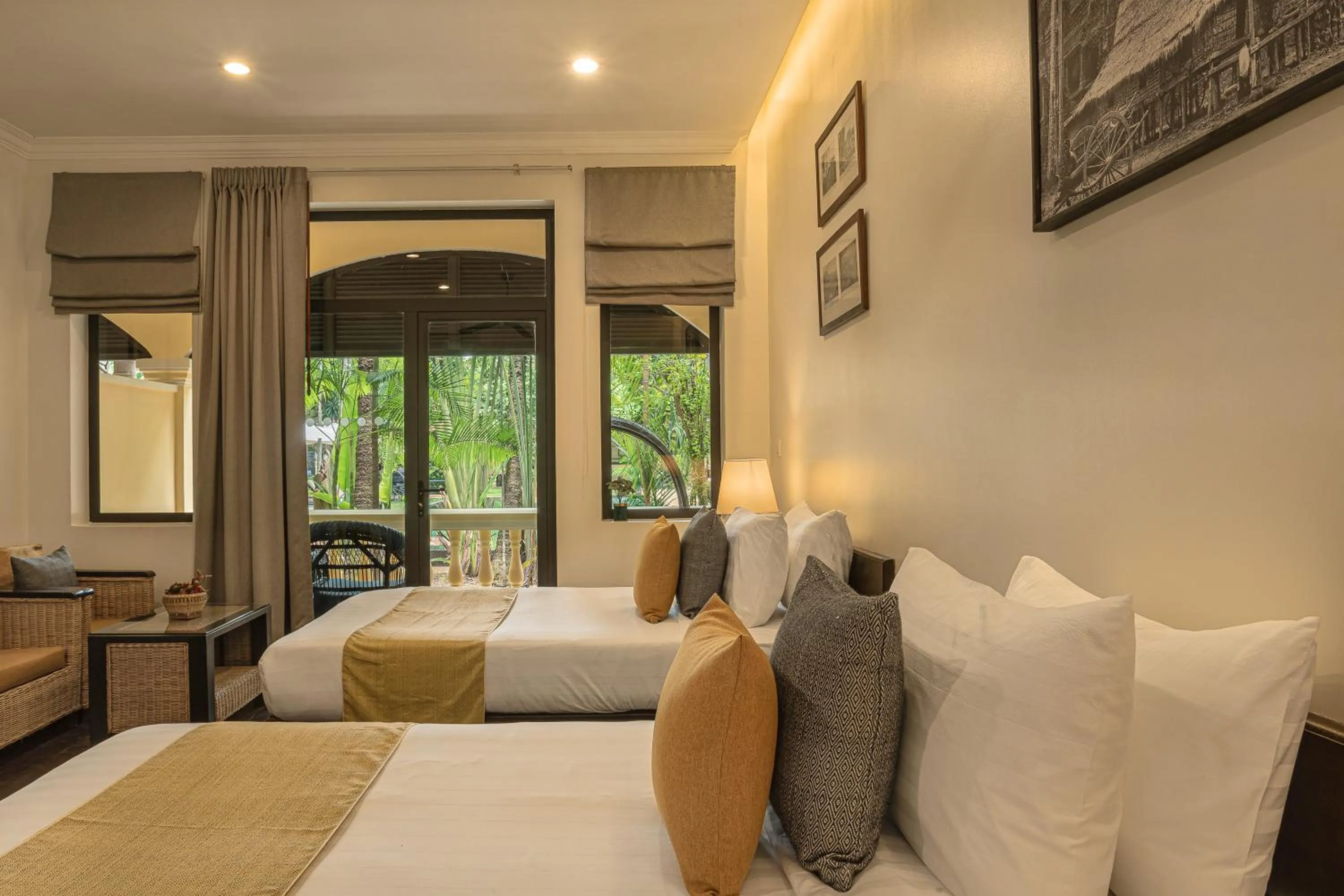 View (from property/room), Bed in Pavillon d'Orient Boutique Hotel