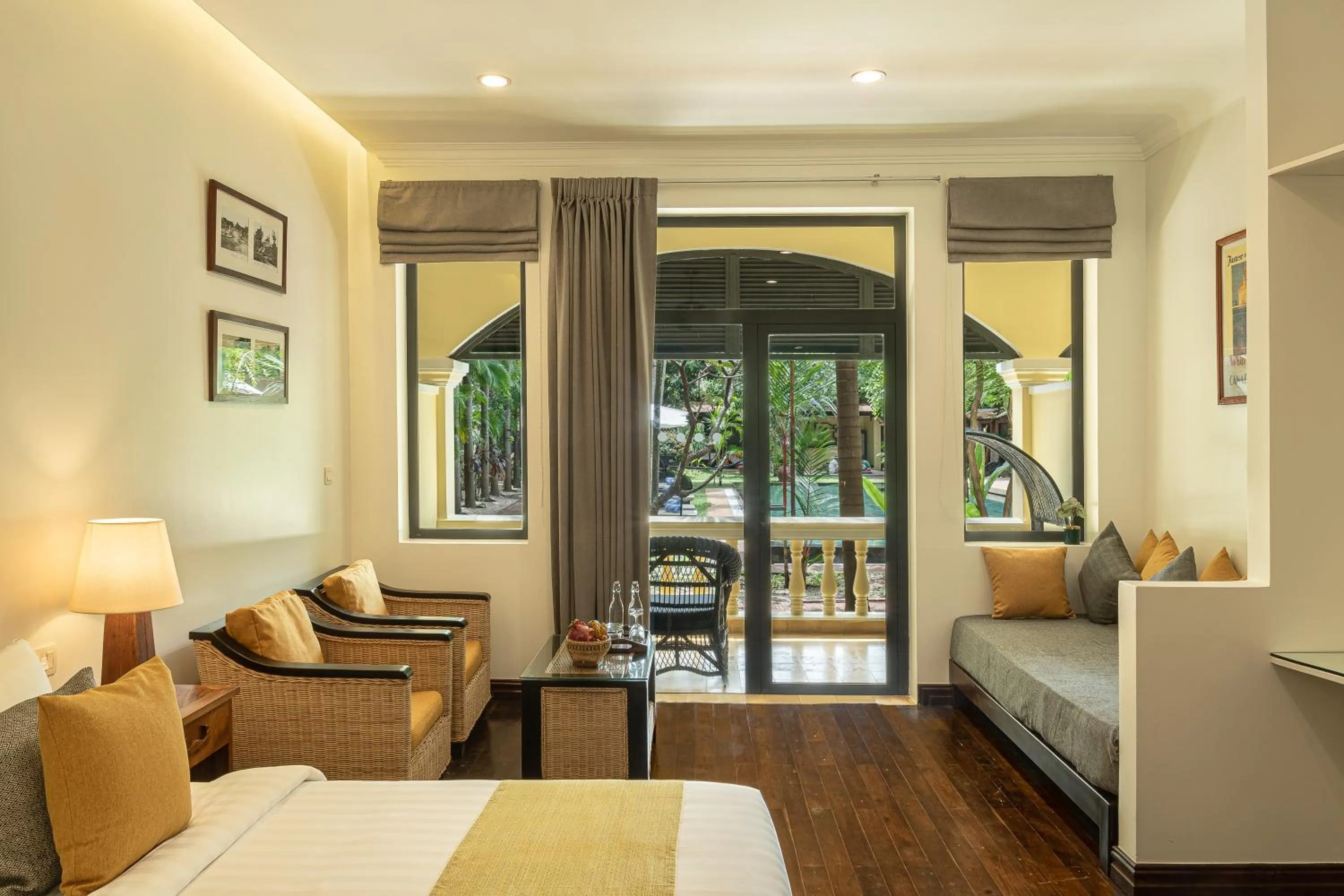 View (from property/room), Bed in Pavillon d'Orient Boutique Hotel