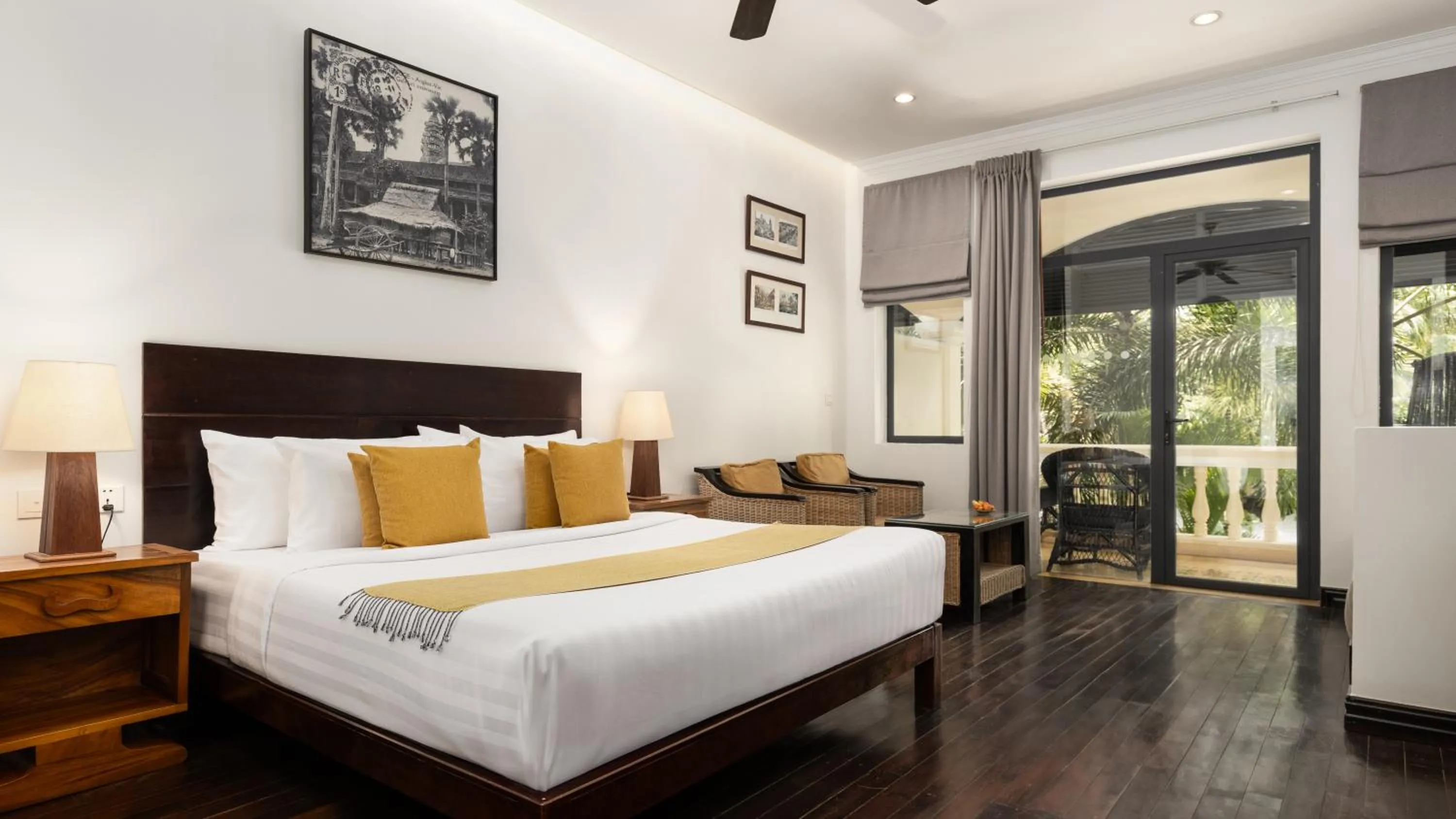 Bed in Pavillon d'Orient Boutique Hotel