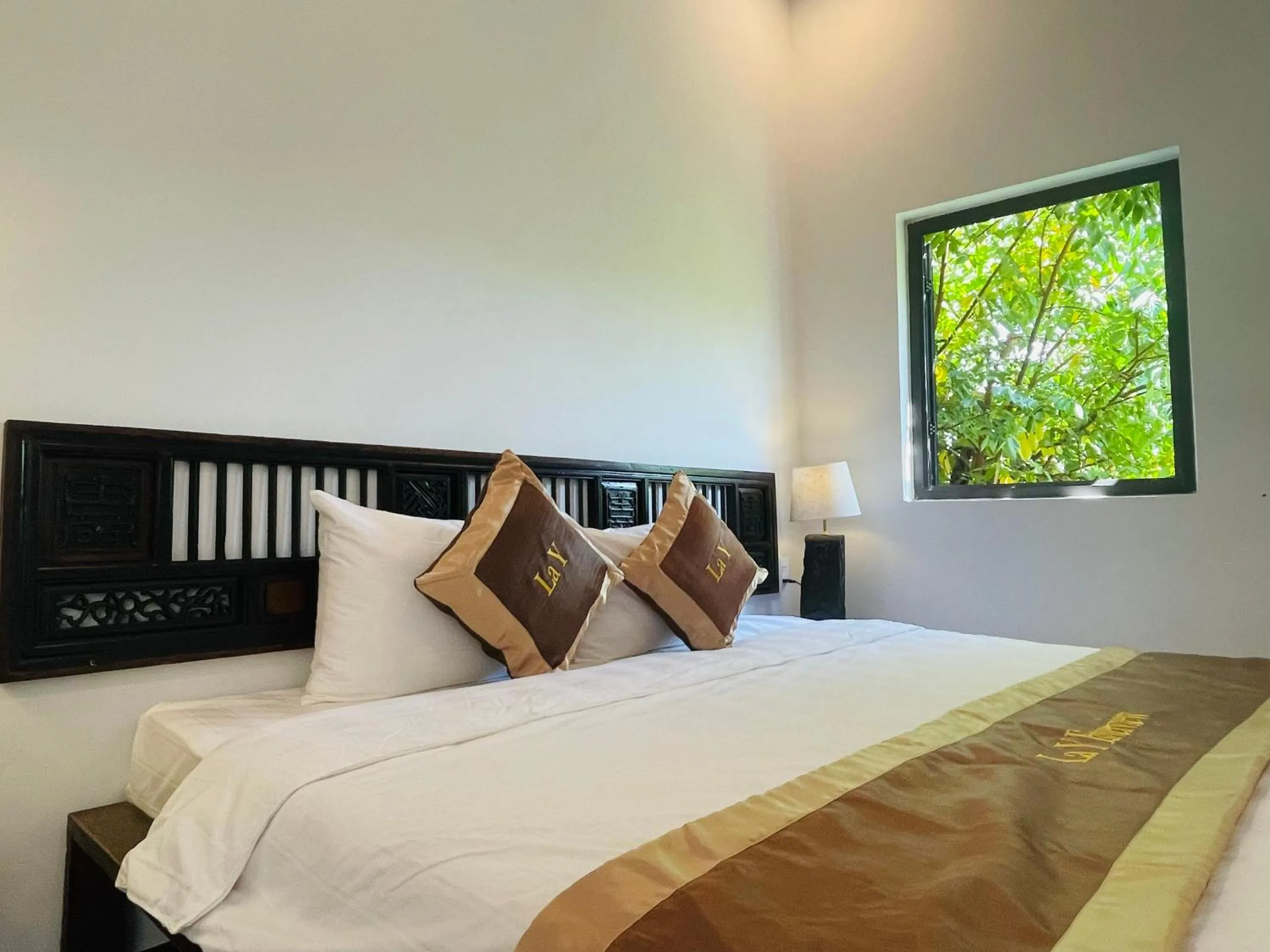 Bed in La Y Riverview