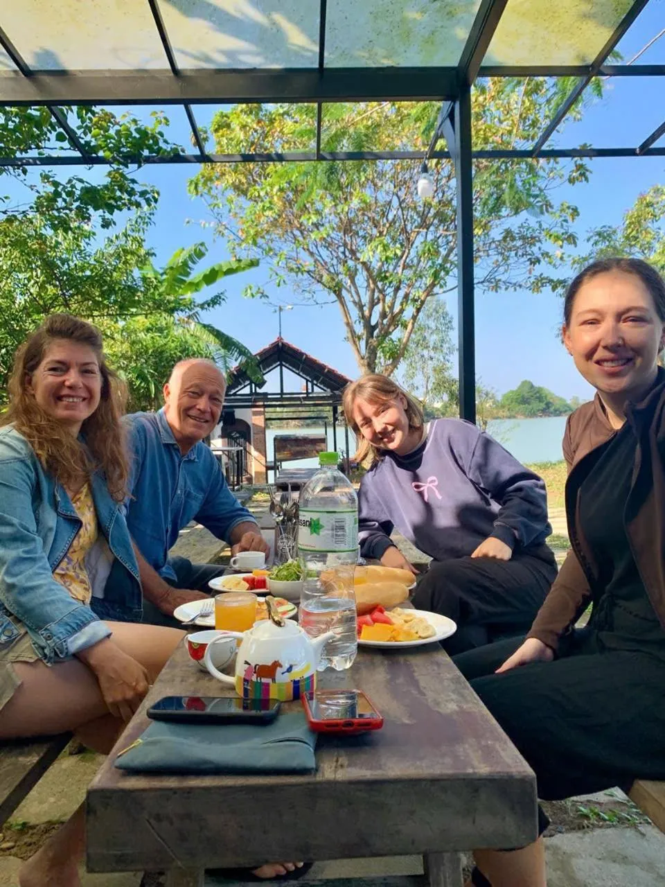 Breakfast in La Y Riverview