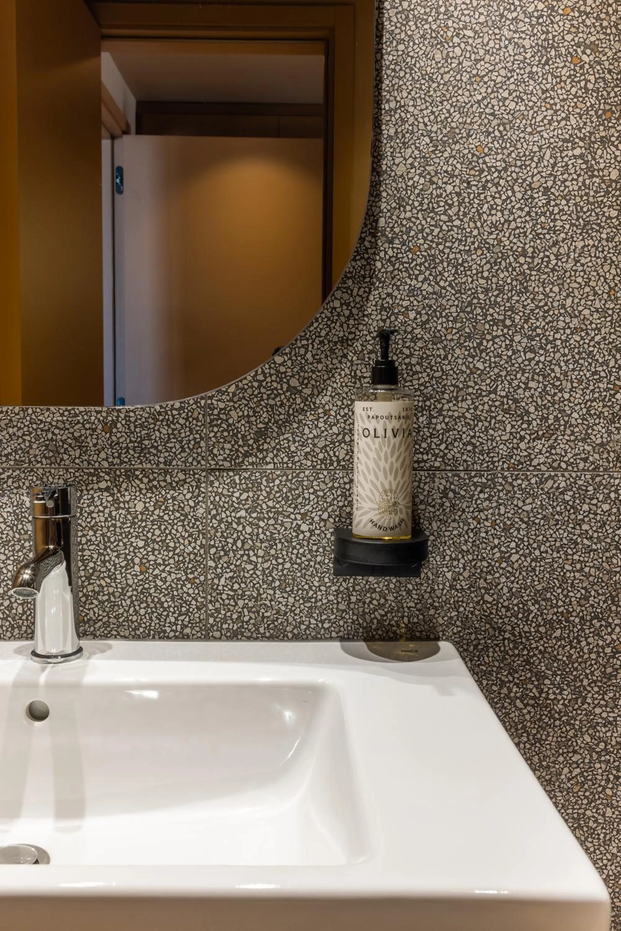 Bathroom in Evripides Hotel