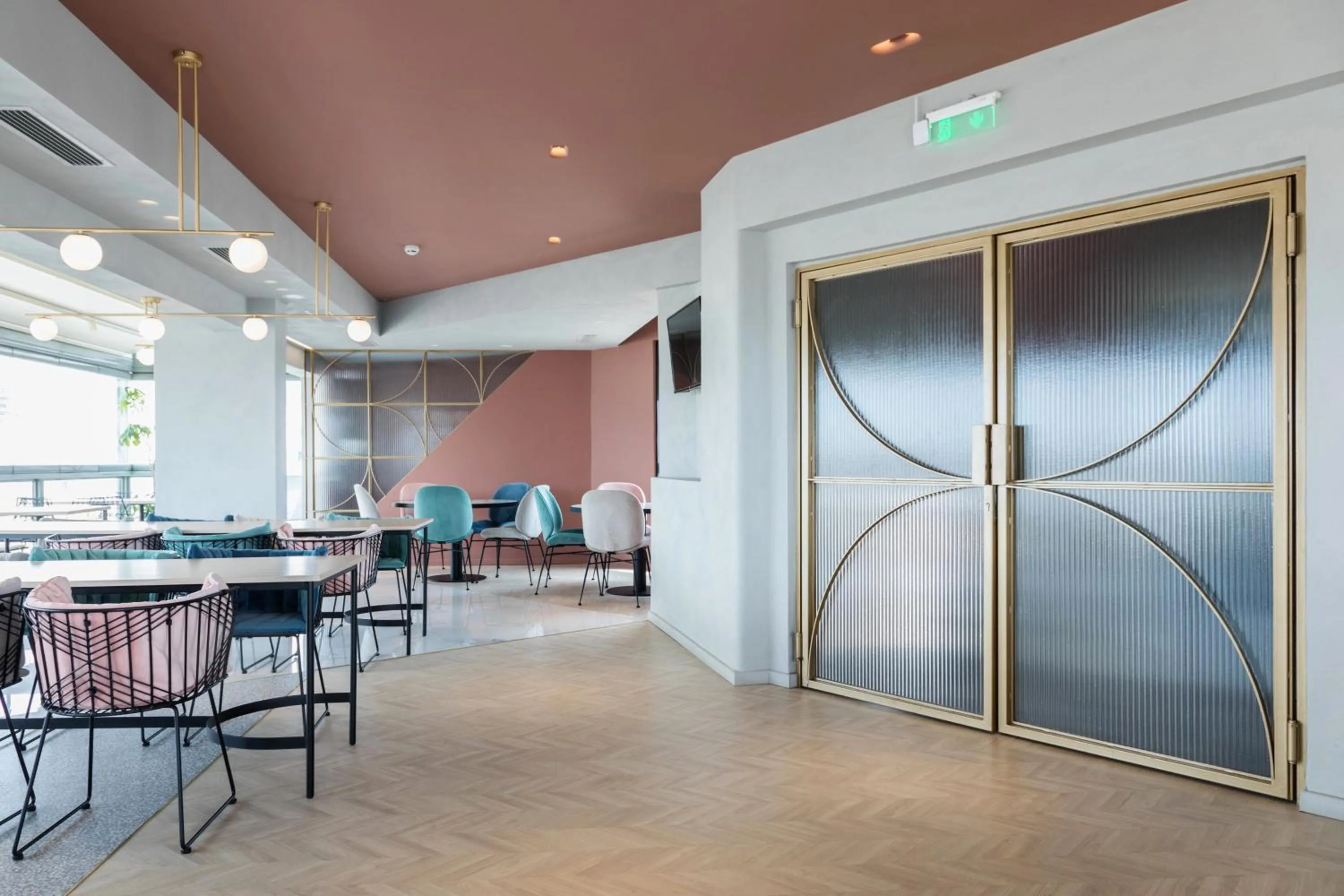 Restaurant/places to eat in Evripides Hotel