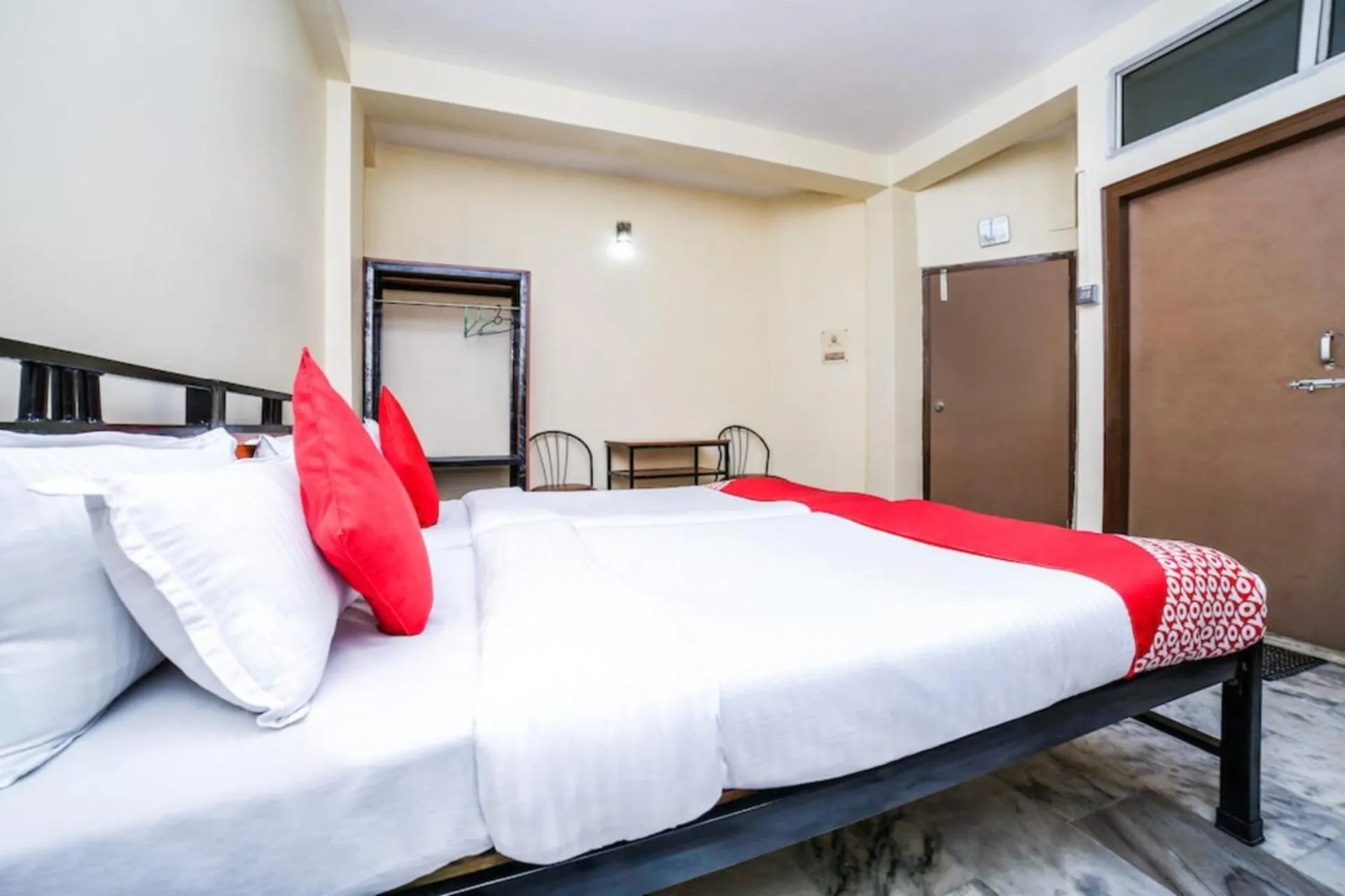 Bedroom in Uttam Guest House