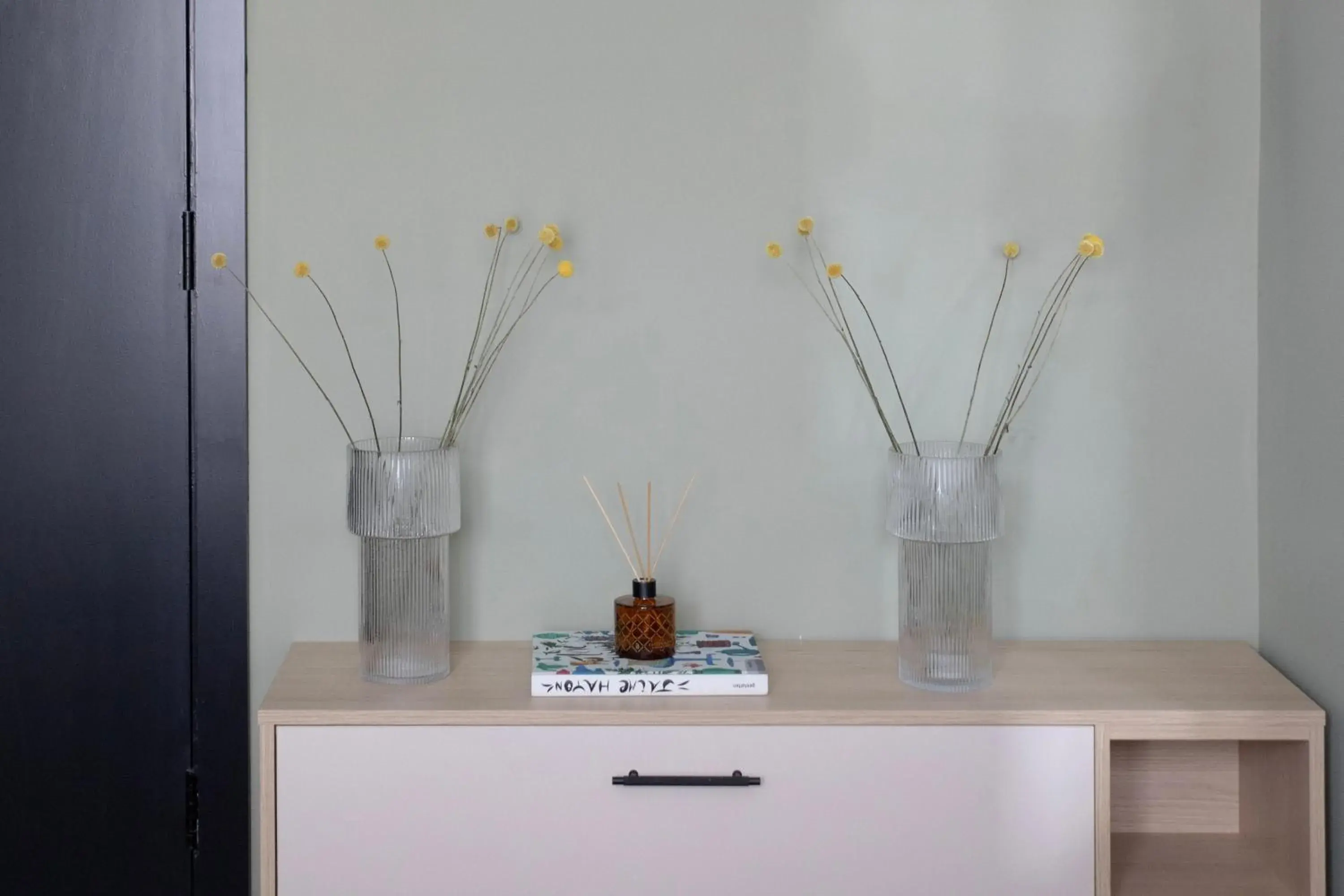 Living room in Bob W London Tower Hill - Studios Living room in Bob W London Tower Hill - Studios