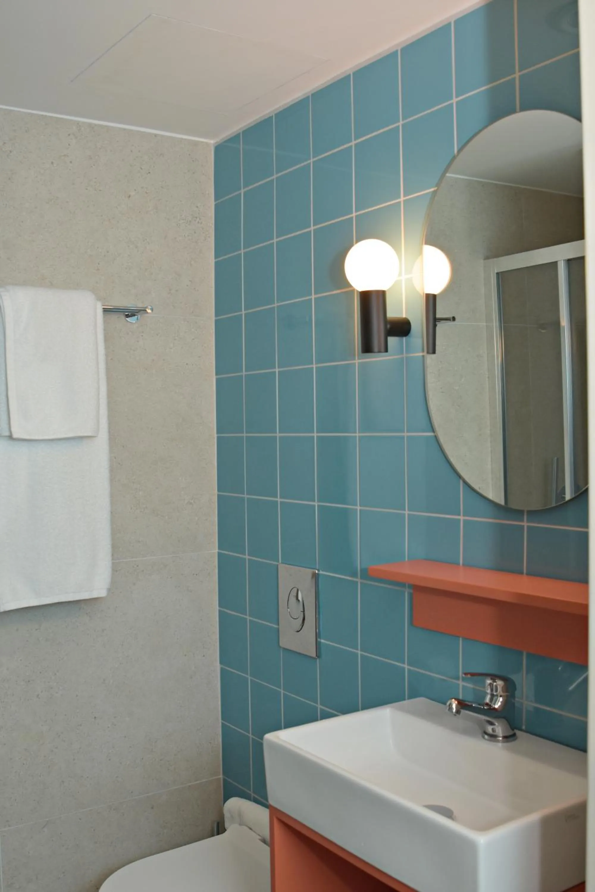 Bathroom in Arethusa Hotel Athens