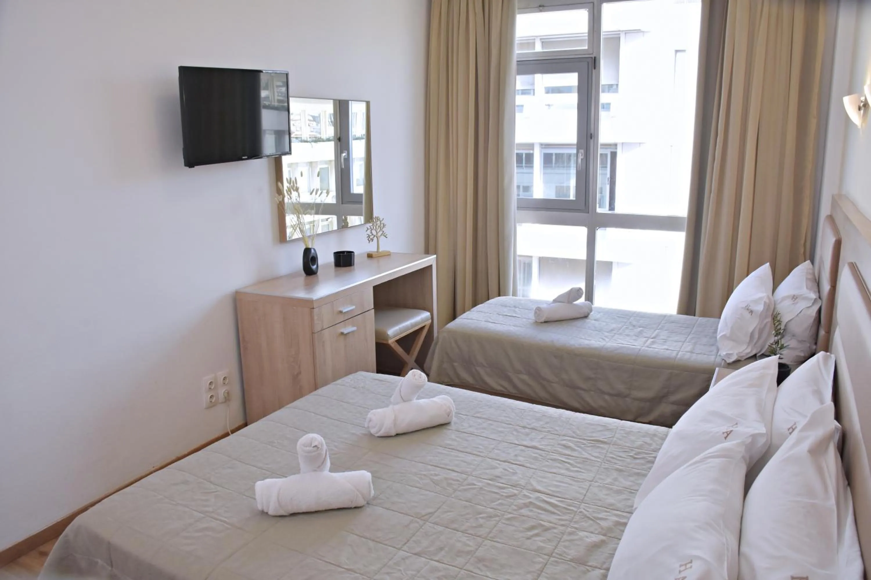 TV and multimedia, Bed in Arethusa Hotel Athens