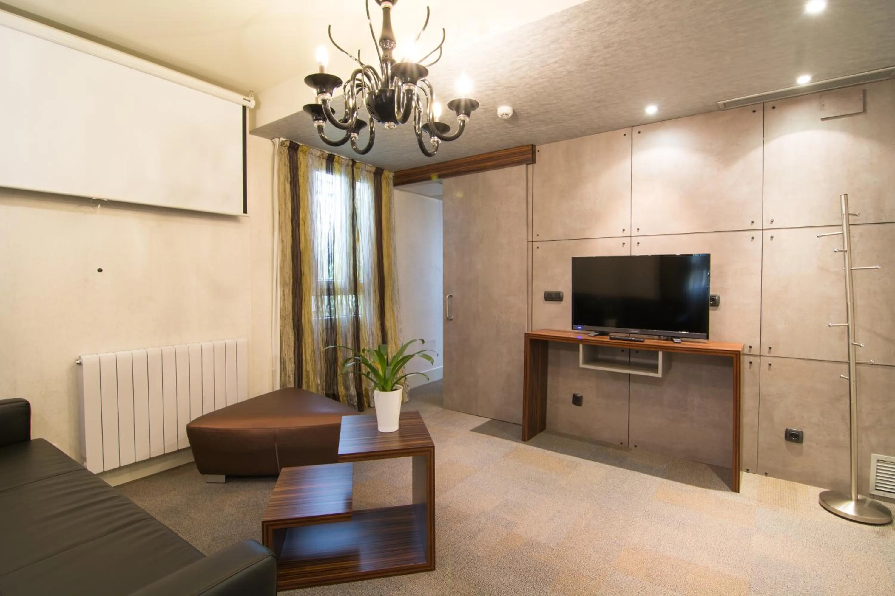 TV and multimedia in Petit Palace Tamarises