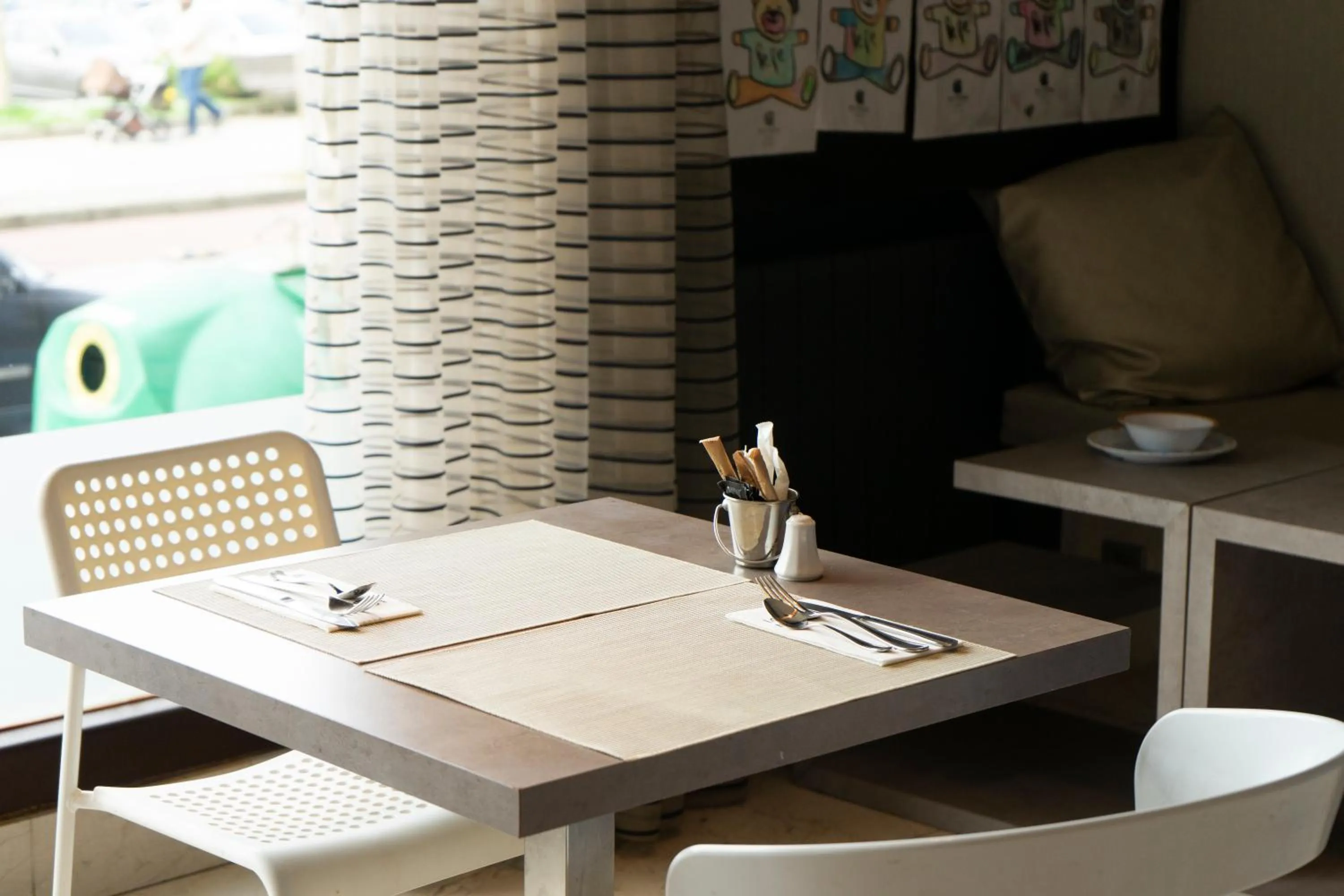 Dining area in Petit Palace Tamarises