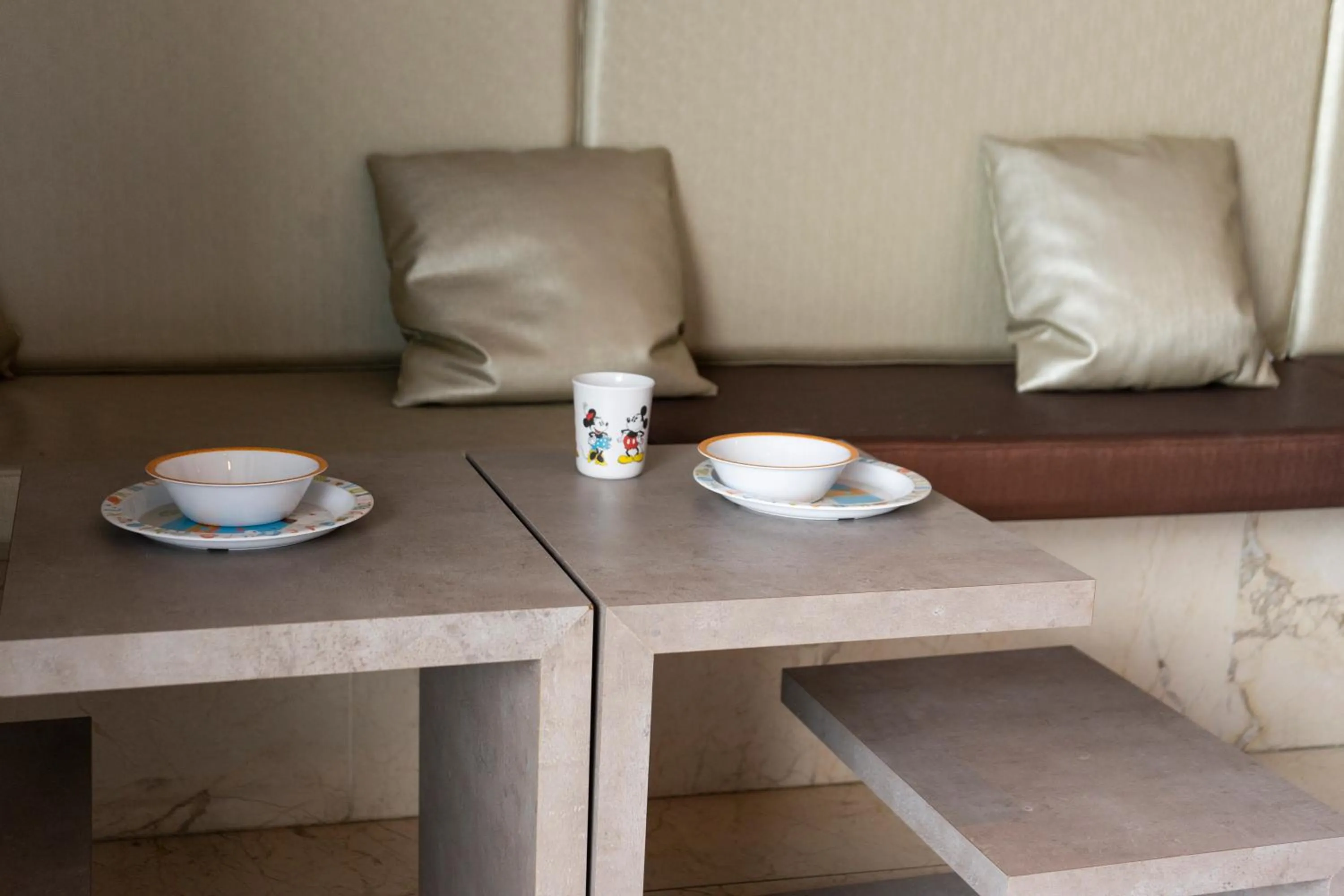 Dining area in Petit Palace Tamarises