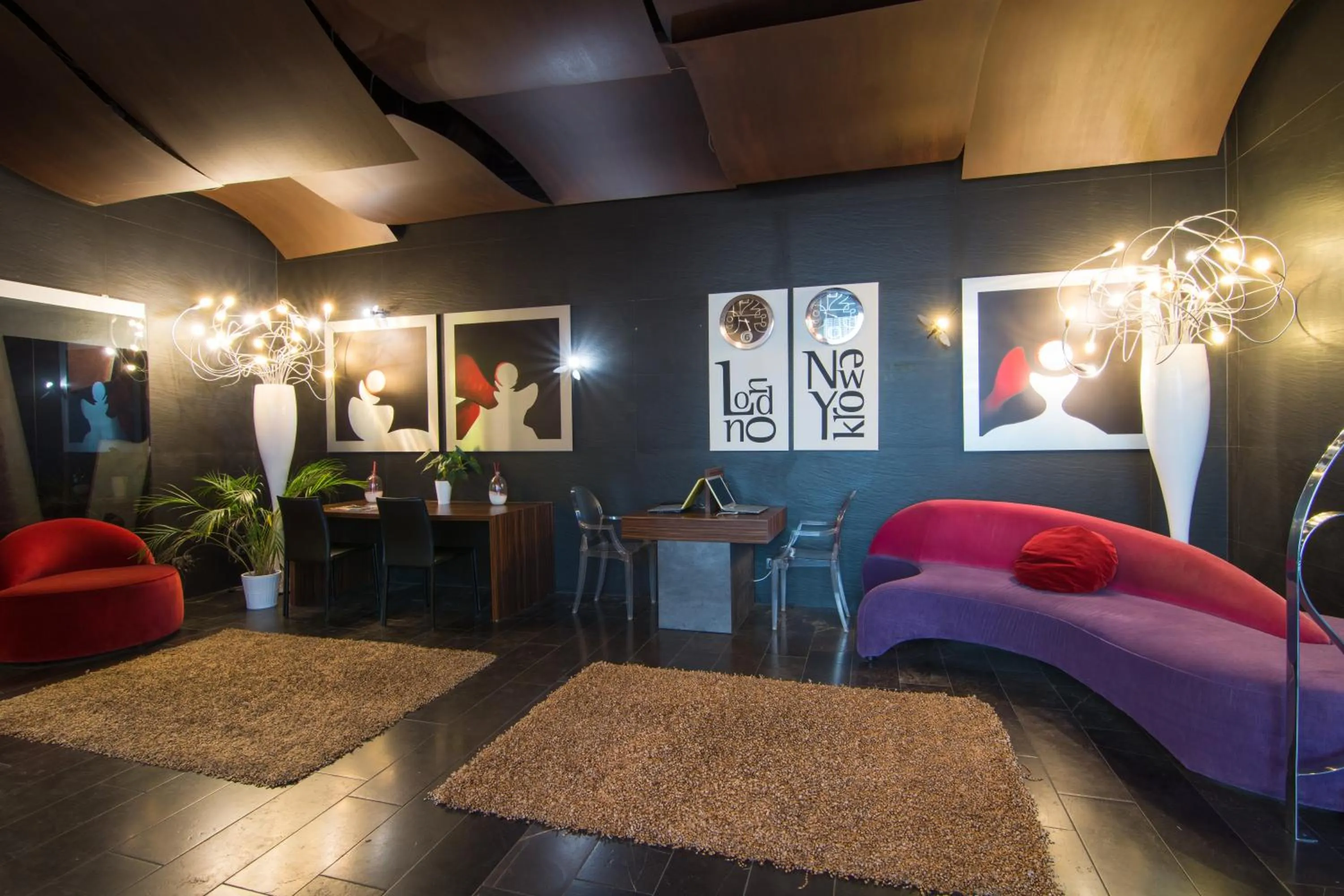 Lounge or bar in Petit Palace Tamarises