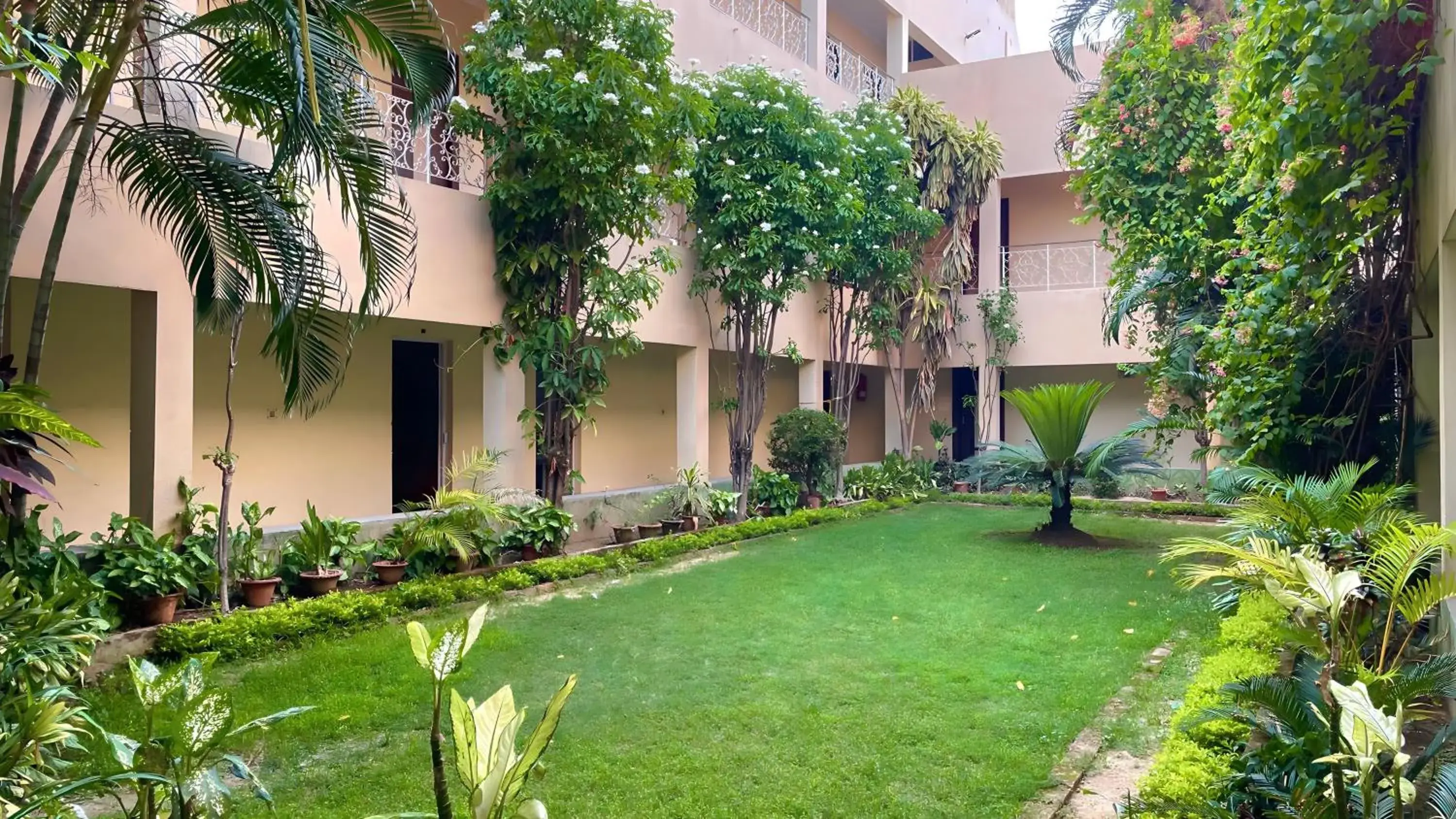 Garden in Hotel Basundhara Garden in Hotel Basundhara