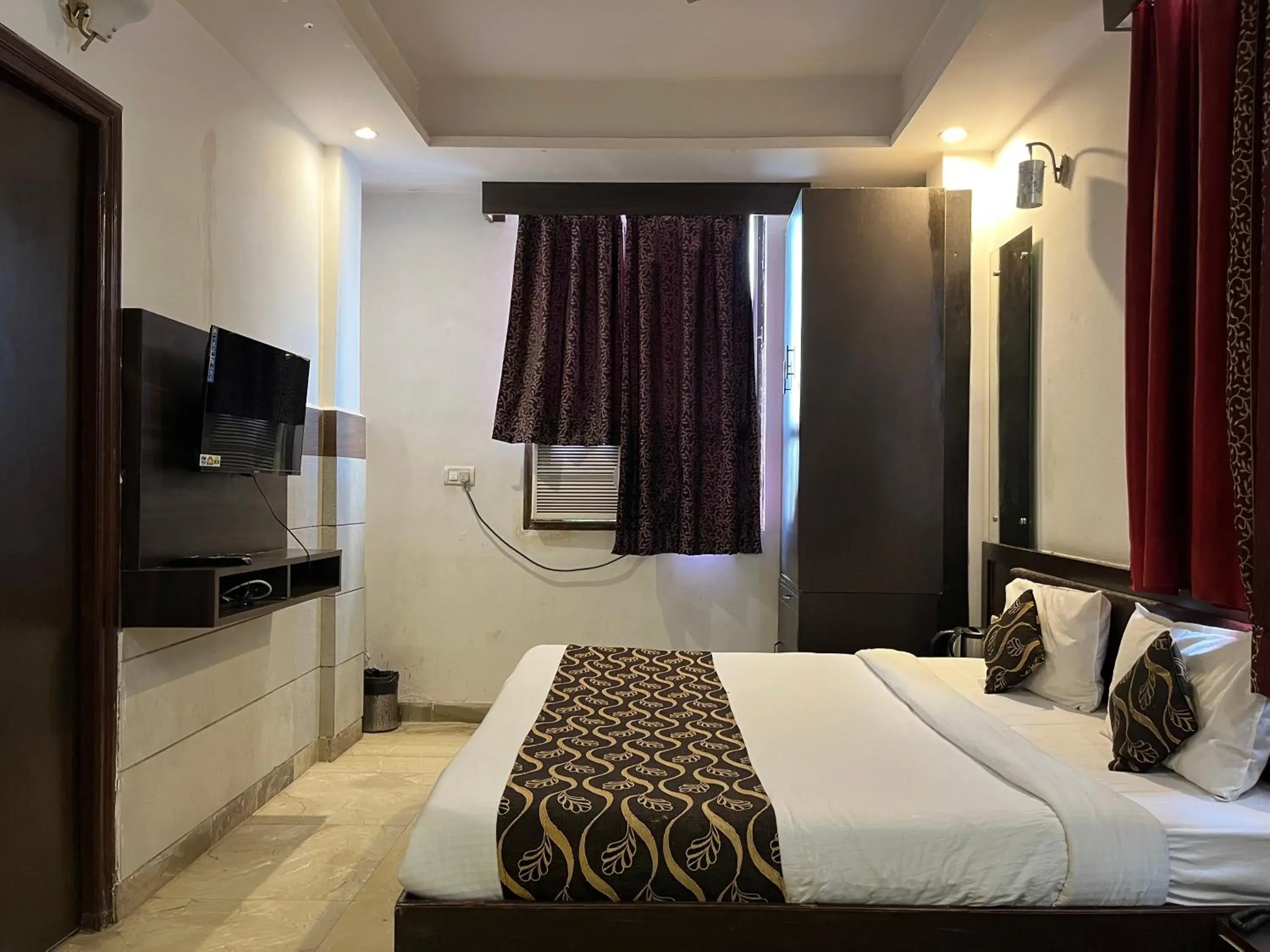 Bed in Hotel Taj Galaxy Bed in Hotel Taj Galaxy