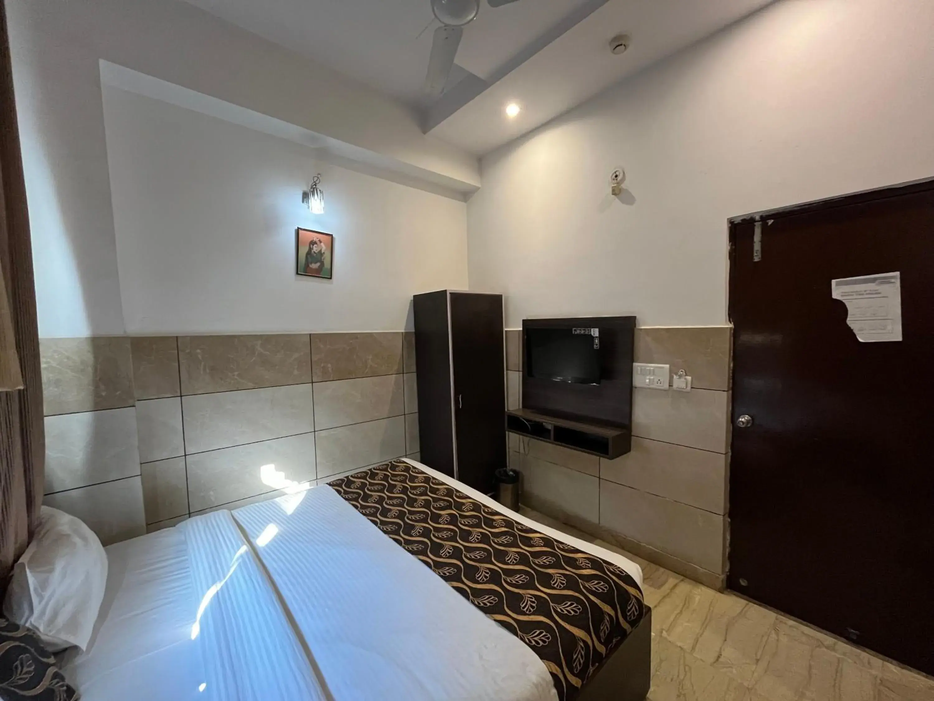 Bedroom, Bed in Hotel Taj Galaxy Bedroom, Bed in Hotel Taj Galaxy