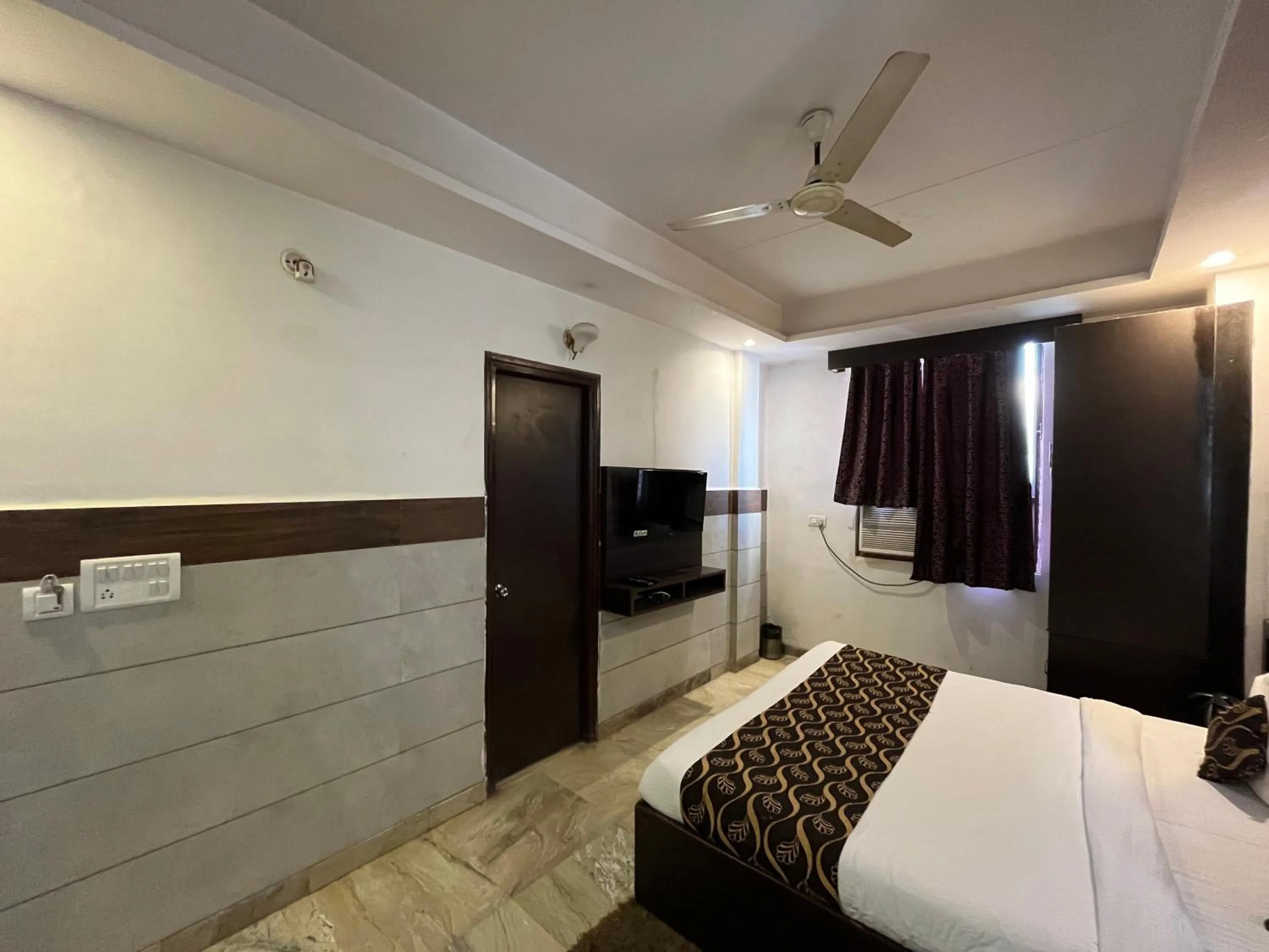 Bedroom, Bed in Hotel Taj Galaxy